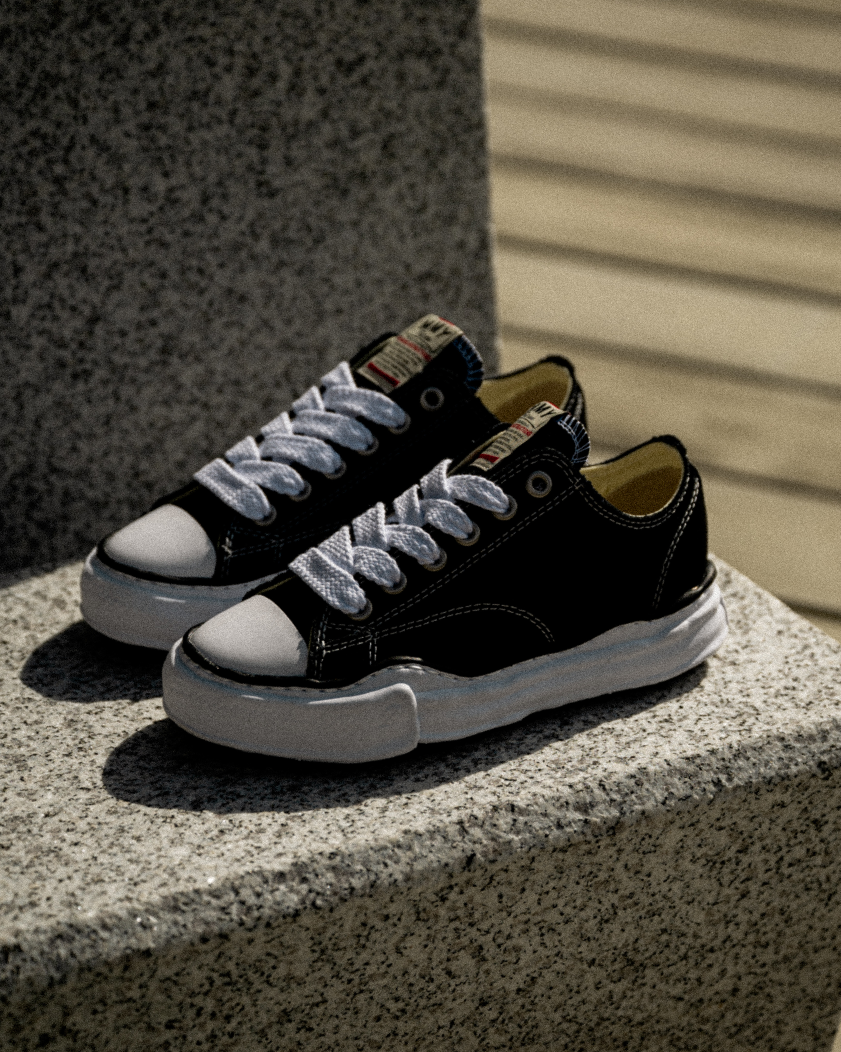 [現貨] MIHARA Peterson Low Canvas Sneaker Black |A01FW702