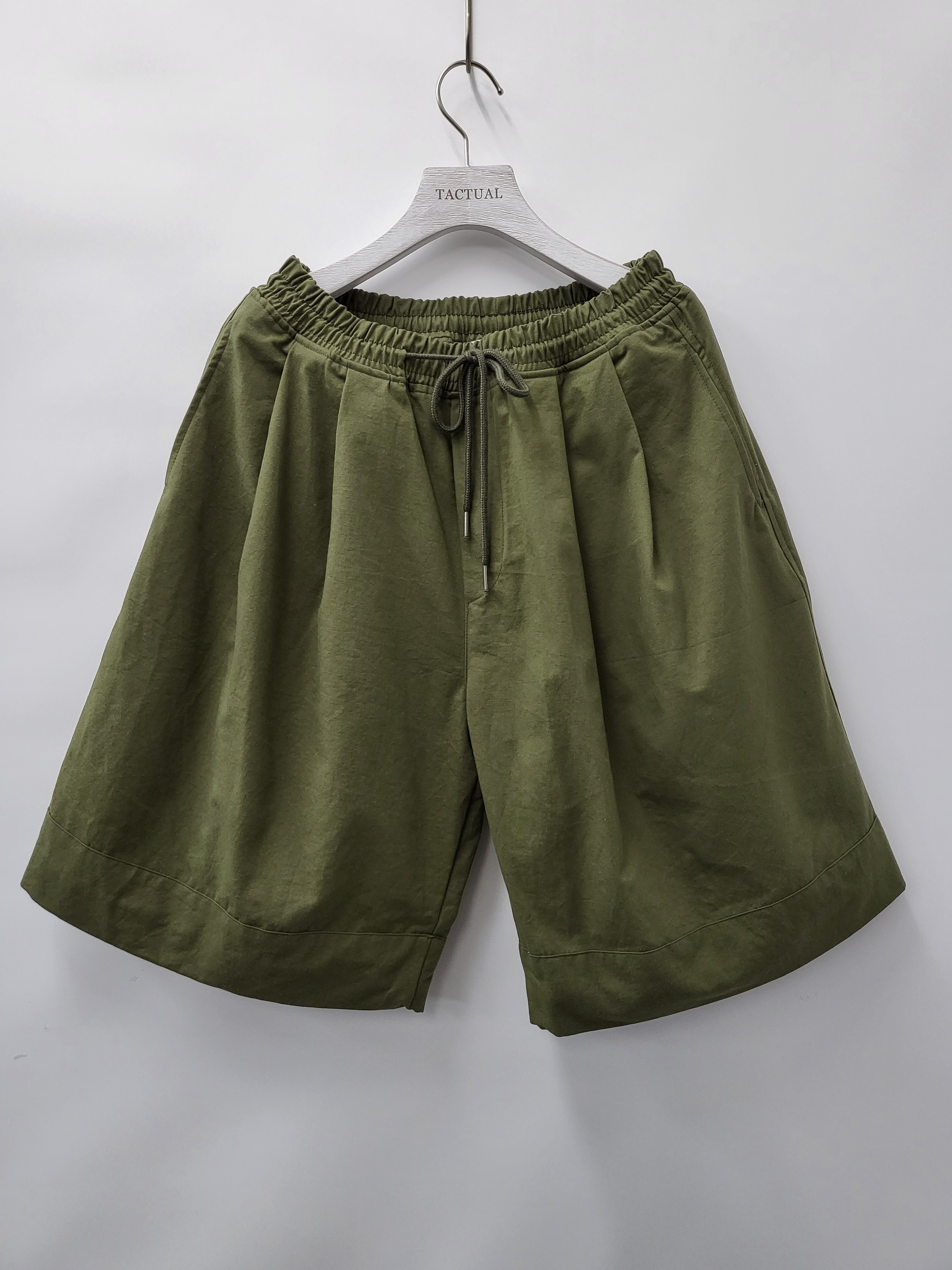 淨色打褶短褲 P2449