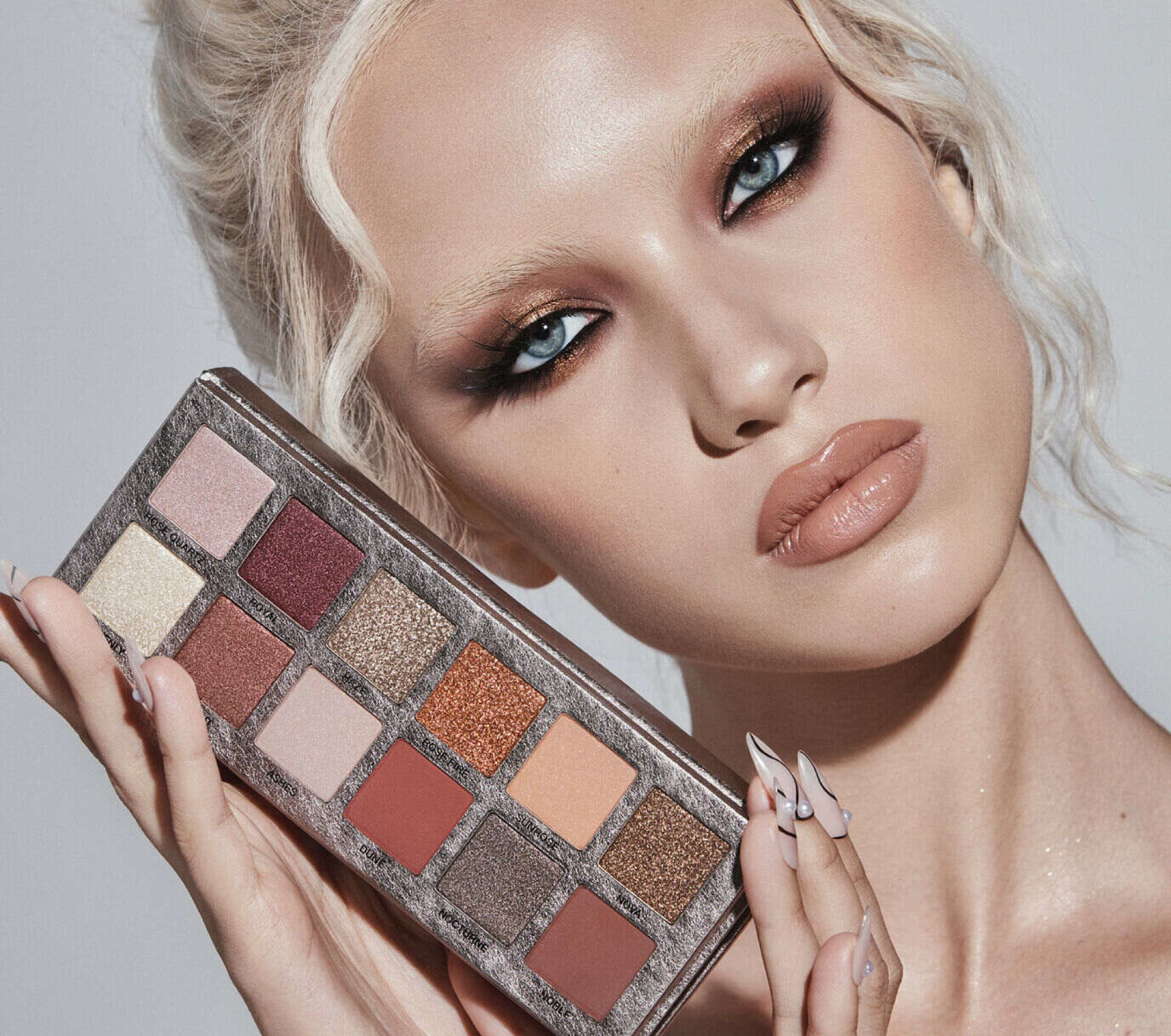 Anastasia｜搖滾玫瑰眼彩盤 Rose Metals