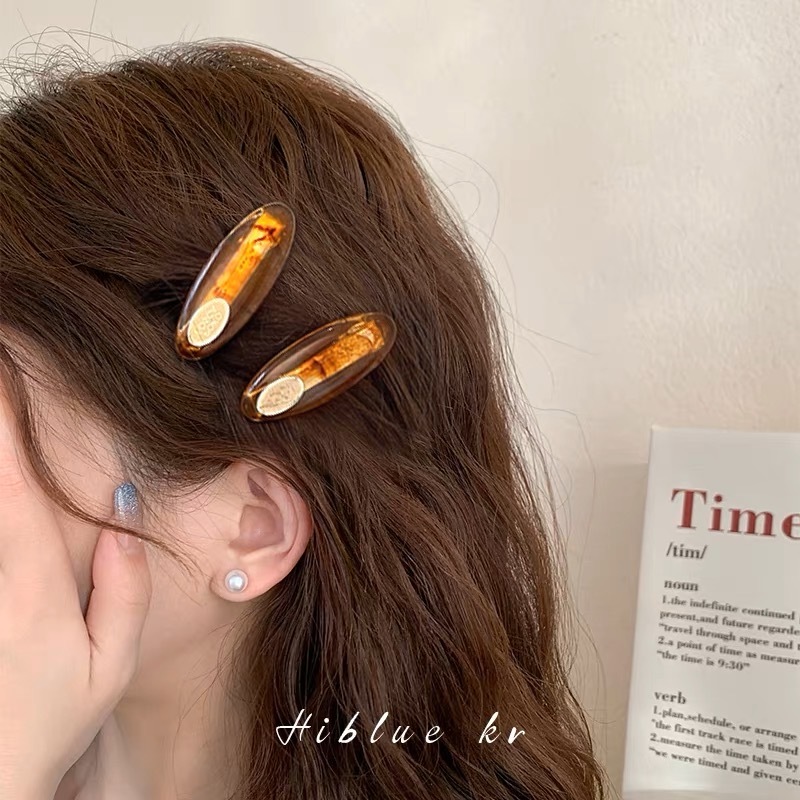 [4 for RM10] Retro Smudging Hair Clip