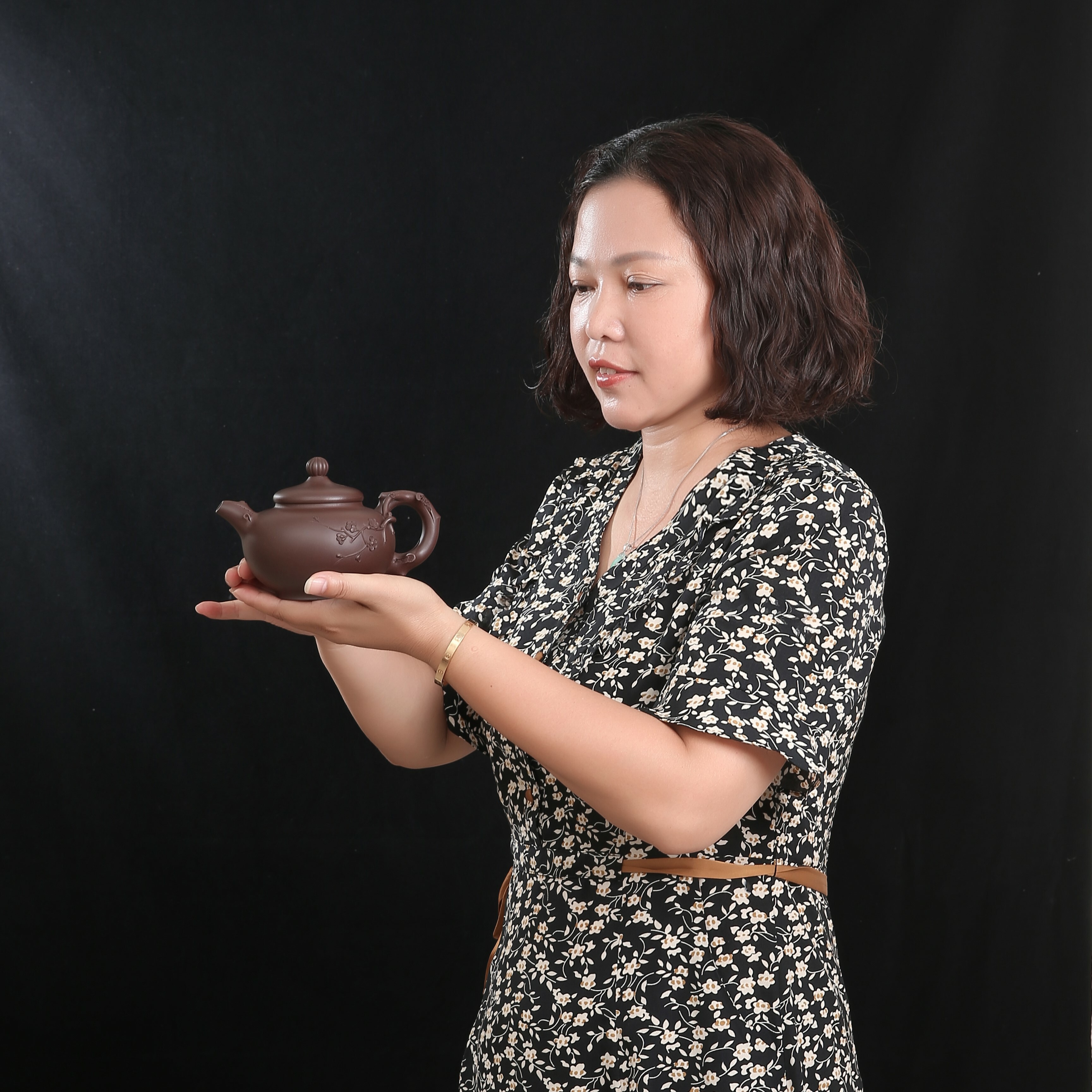 吳菊鳳│國家級高級工藝美術師│小壺仙紫砂壺