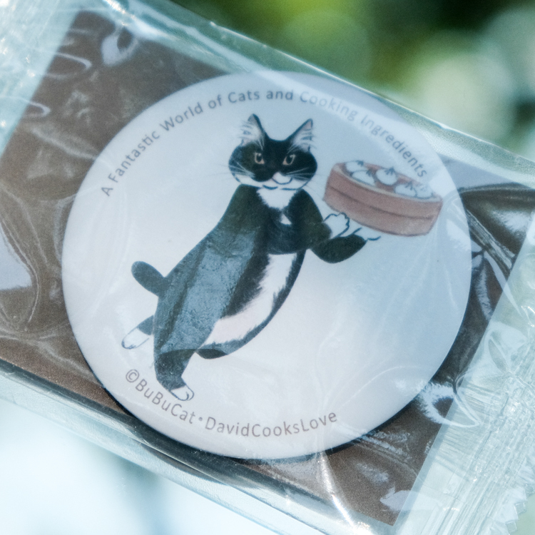 補補貓‧大衛煮愛｜絕版｜胸章｜黑白貓小籠包