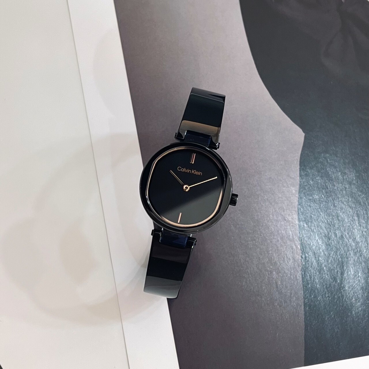 【CALVIN KLEIN】CK時尚精緻手鐲女錶CK25200310(黑) 30mm 現代鐘錶