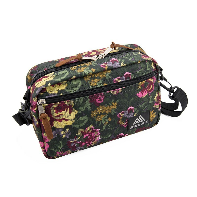 GREGORY PADDED SHOULDER POUCH S GARDEN TAPESTRY