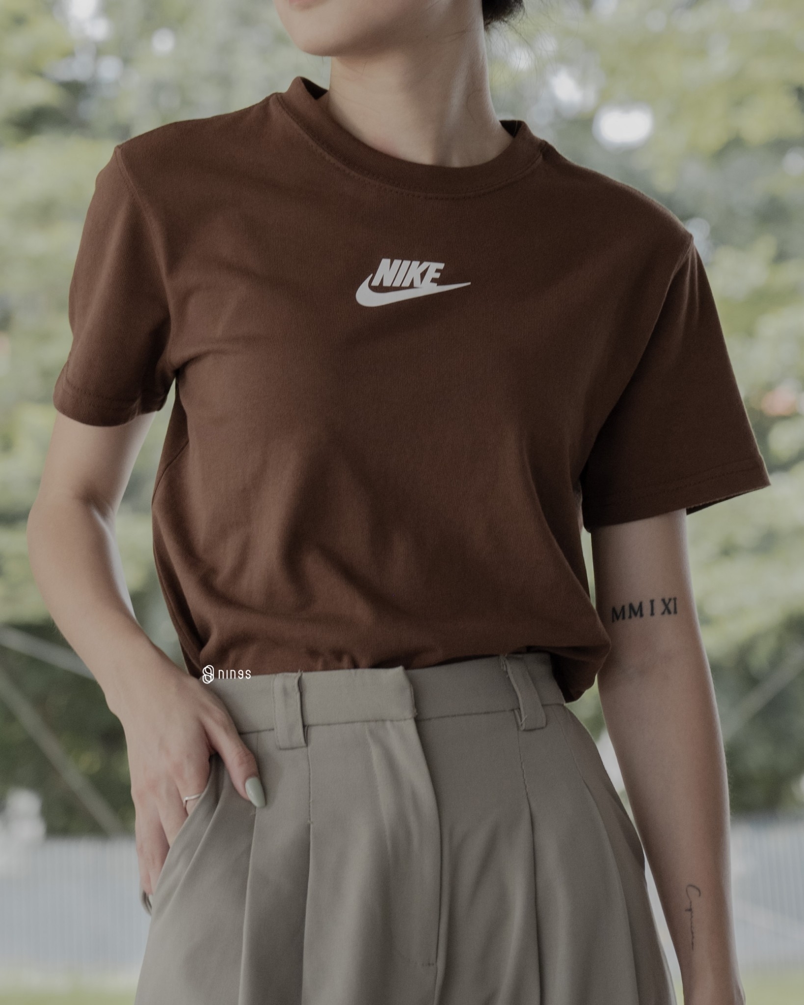 【零碼】NIKE W NSW TEE 咖啡色 DX9540259