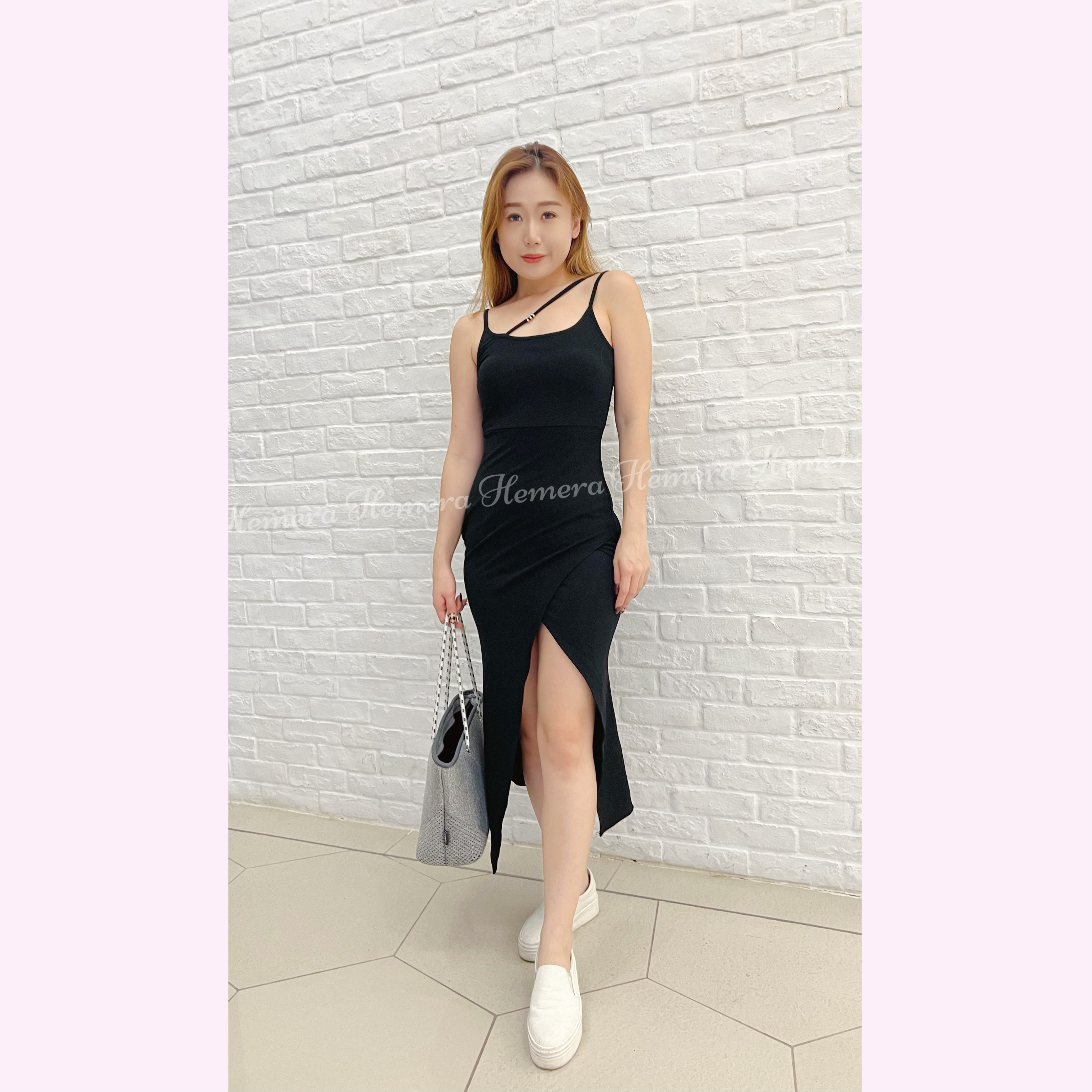 DR23W0635 黑色高叉棉質連身裙