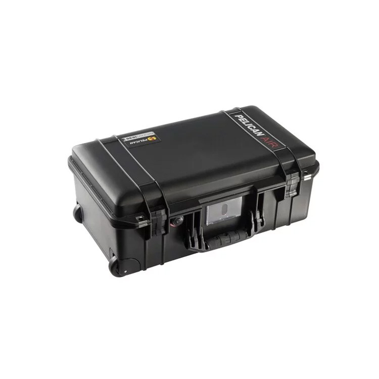 Pelican 1535 Air with Dividers