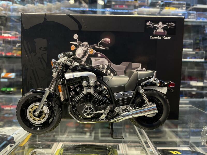1/12 Minichamps 1993 Yamaha VMAX (Black) Car Model