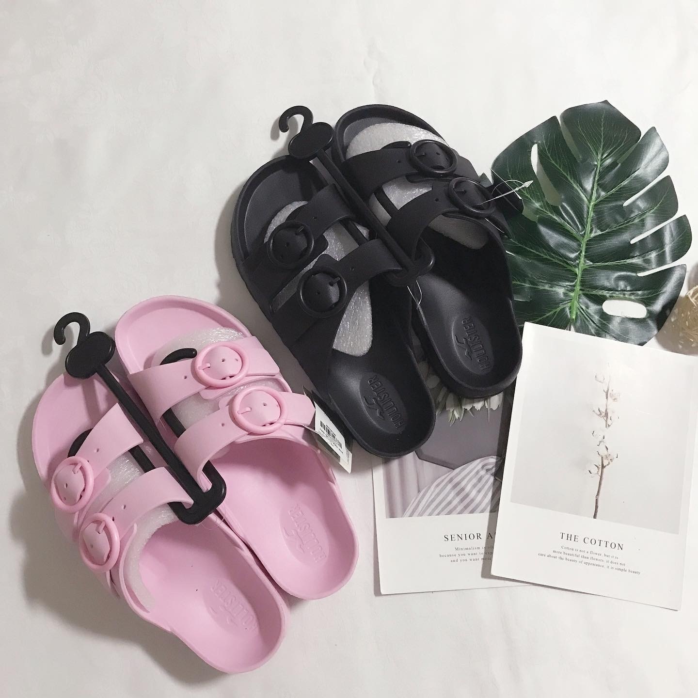 HOLLISTER RUBBER BUCKLED SANDALS