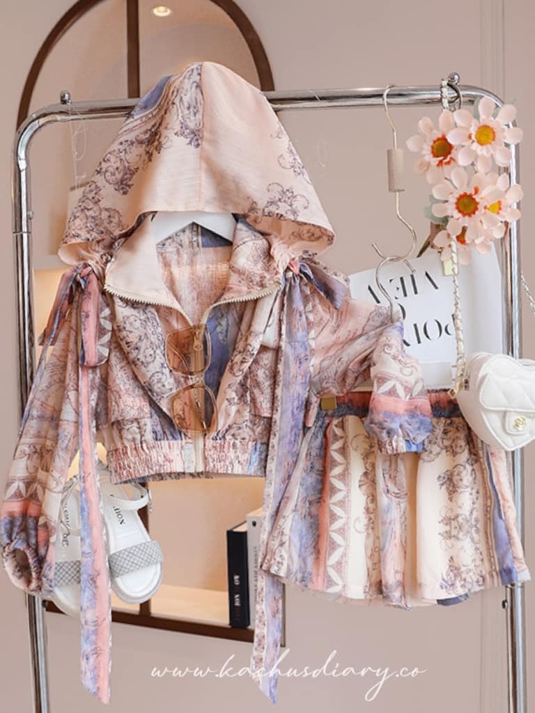 Bow Tie Soft Limit Set