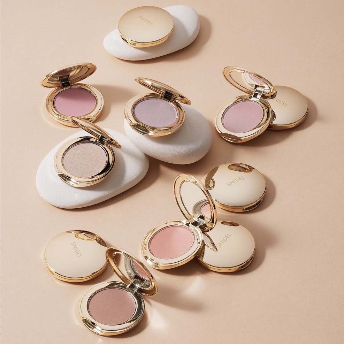 SNIDEL BEAUTY Skin Glow Blush 柔滑珠光胭脂 01-06色