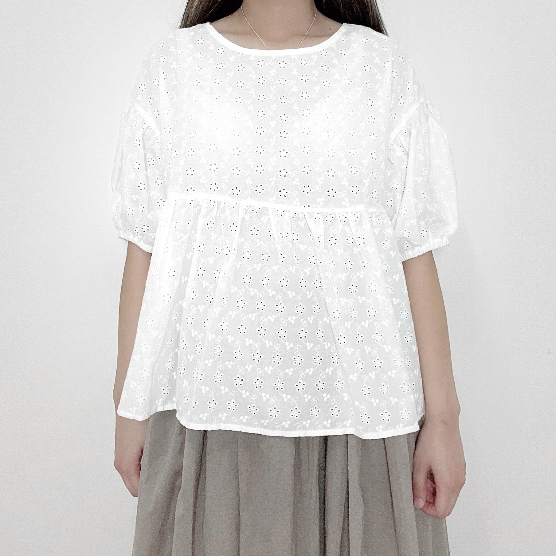 現貨 | 2 - way 通花泡泡袖 t o p (兩色入)