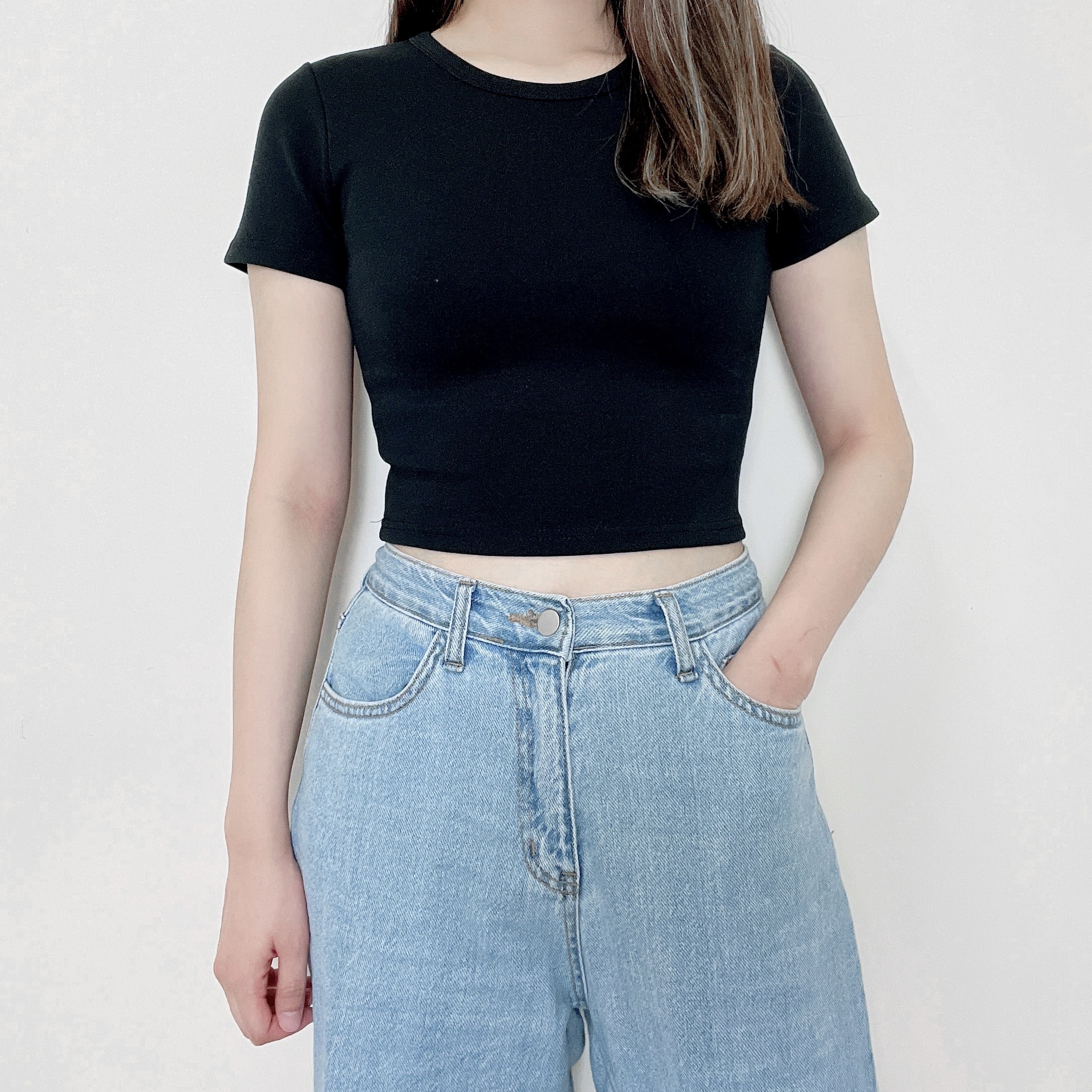 現貨 | 白色都不透！高質修身素色 T e e (兩色入)