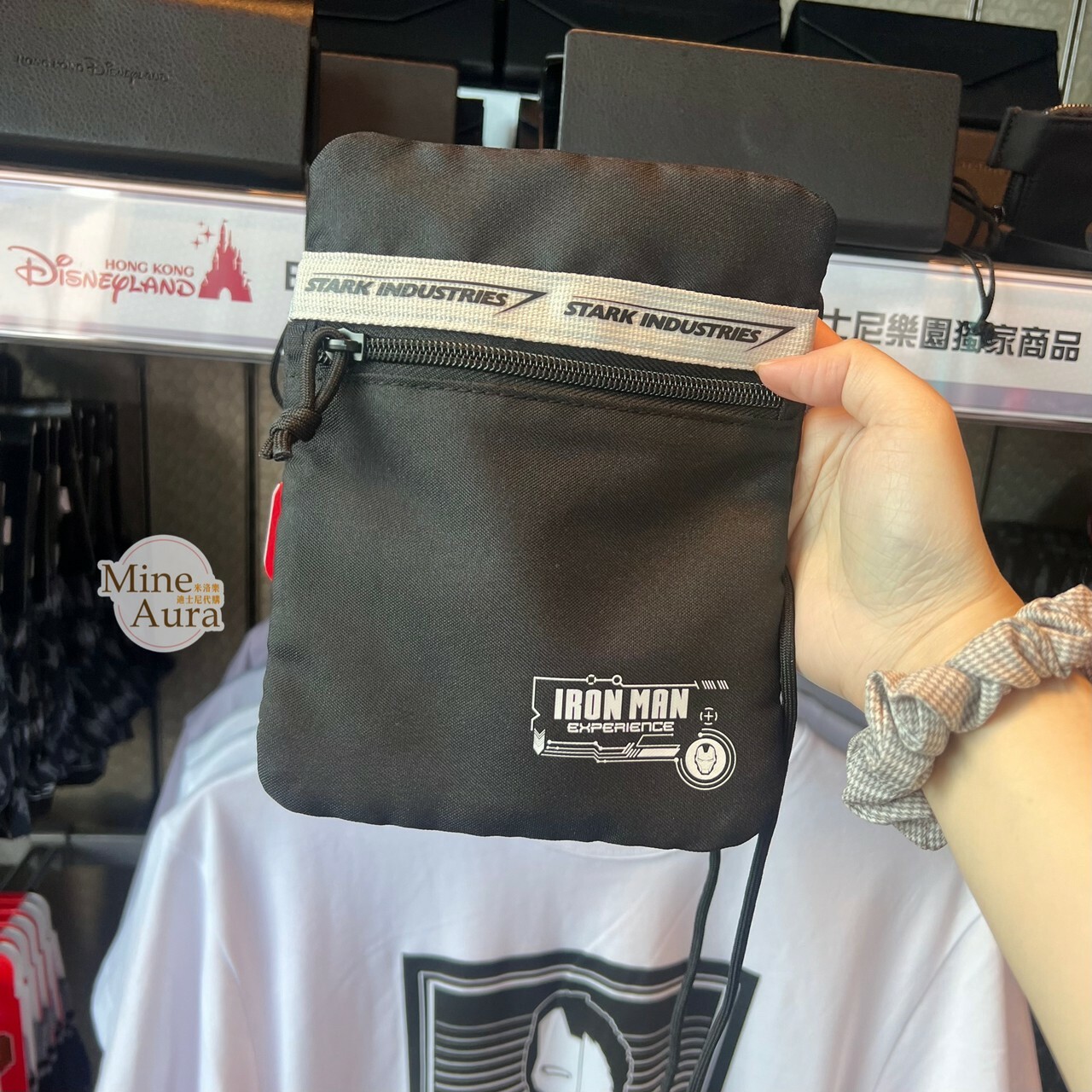 鋼鐵人 Iron Man 黑色 隨身 斜背包 小包 漫威 Marvel -香港迪士尼樂園