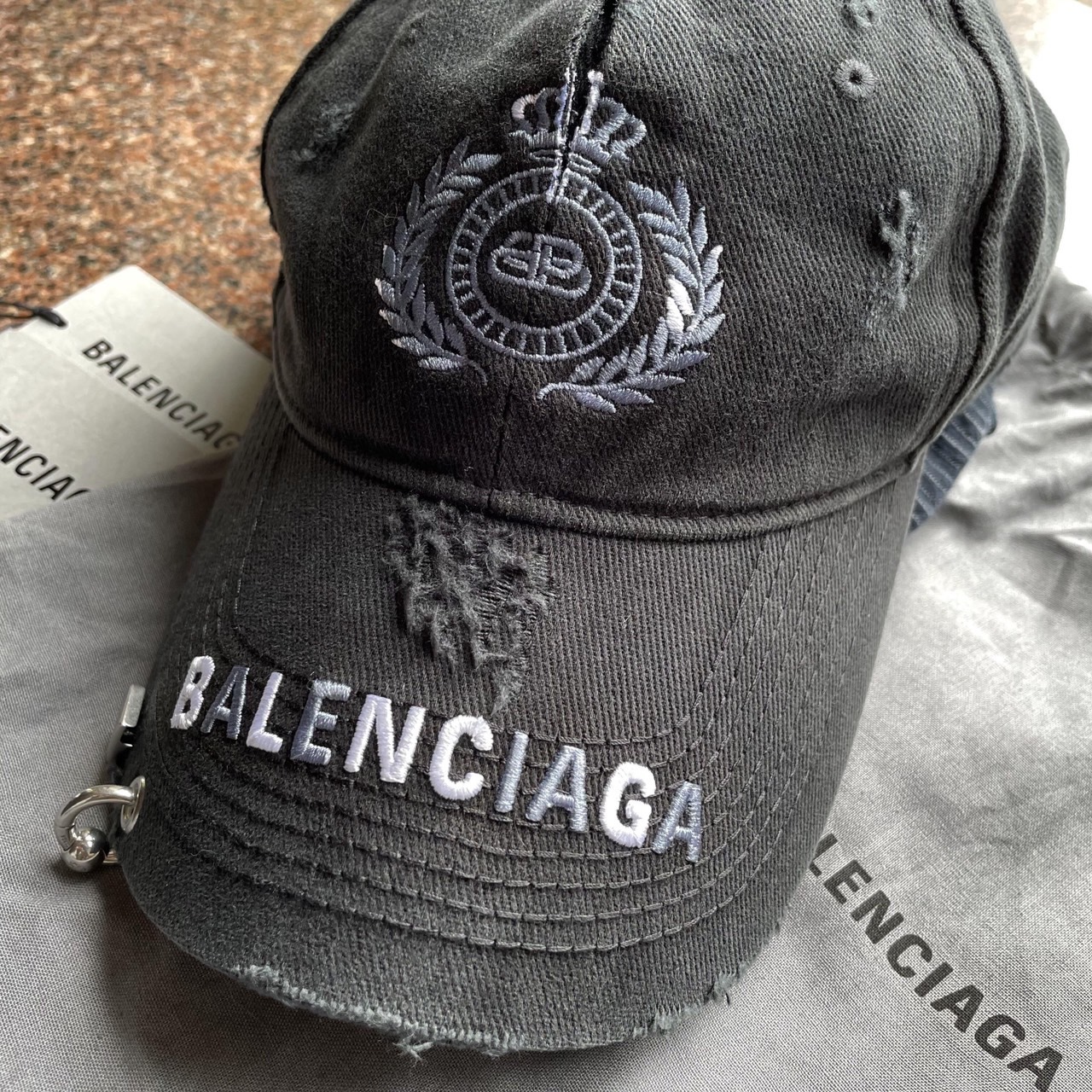 APAIR】預購Balenciaga 21FW Destroyed Piercing Cap 水洗破壞鉚釘