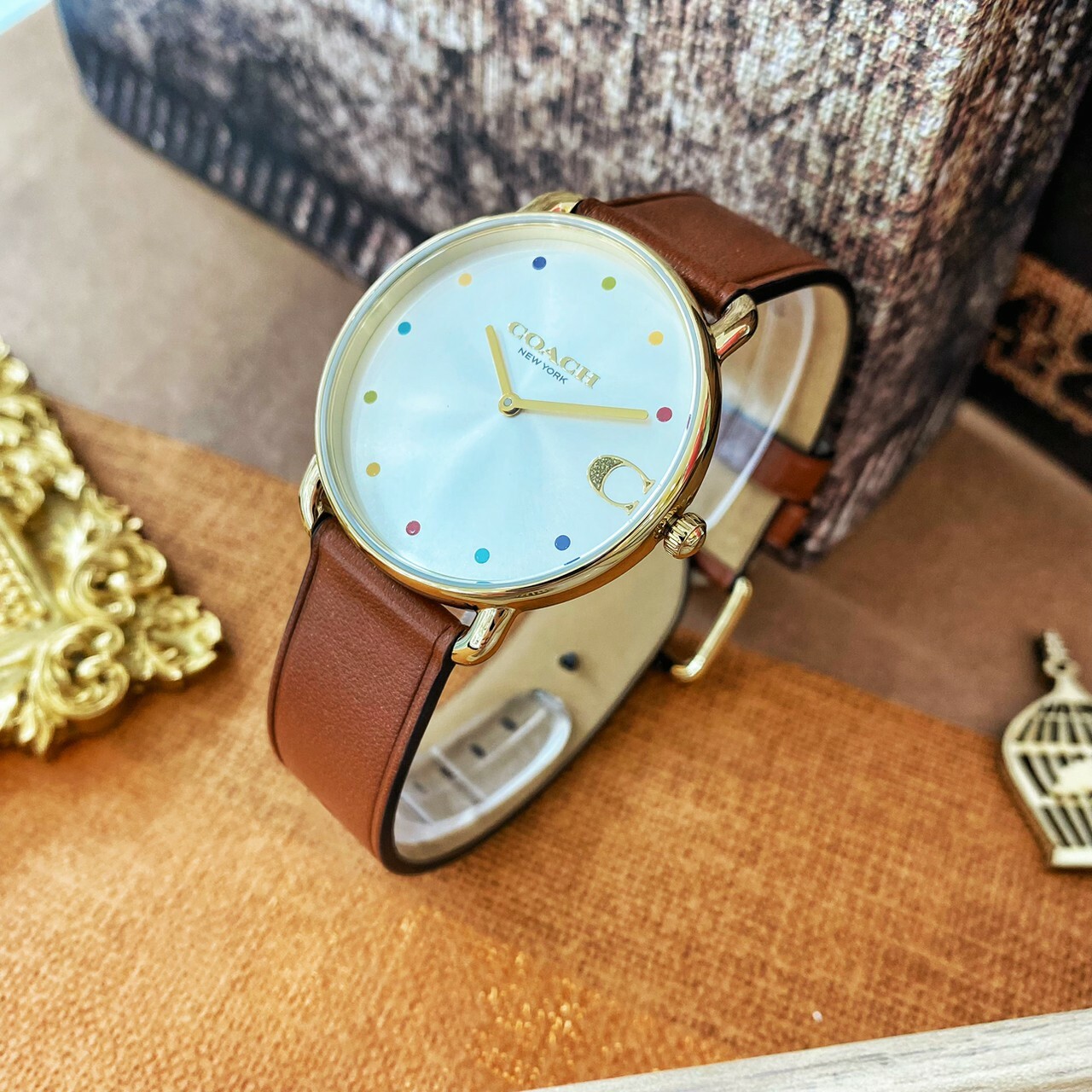 【COACH】彩點C LOGO皮革腕錶CO14504206 36mm 現代鐘錶