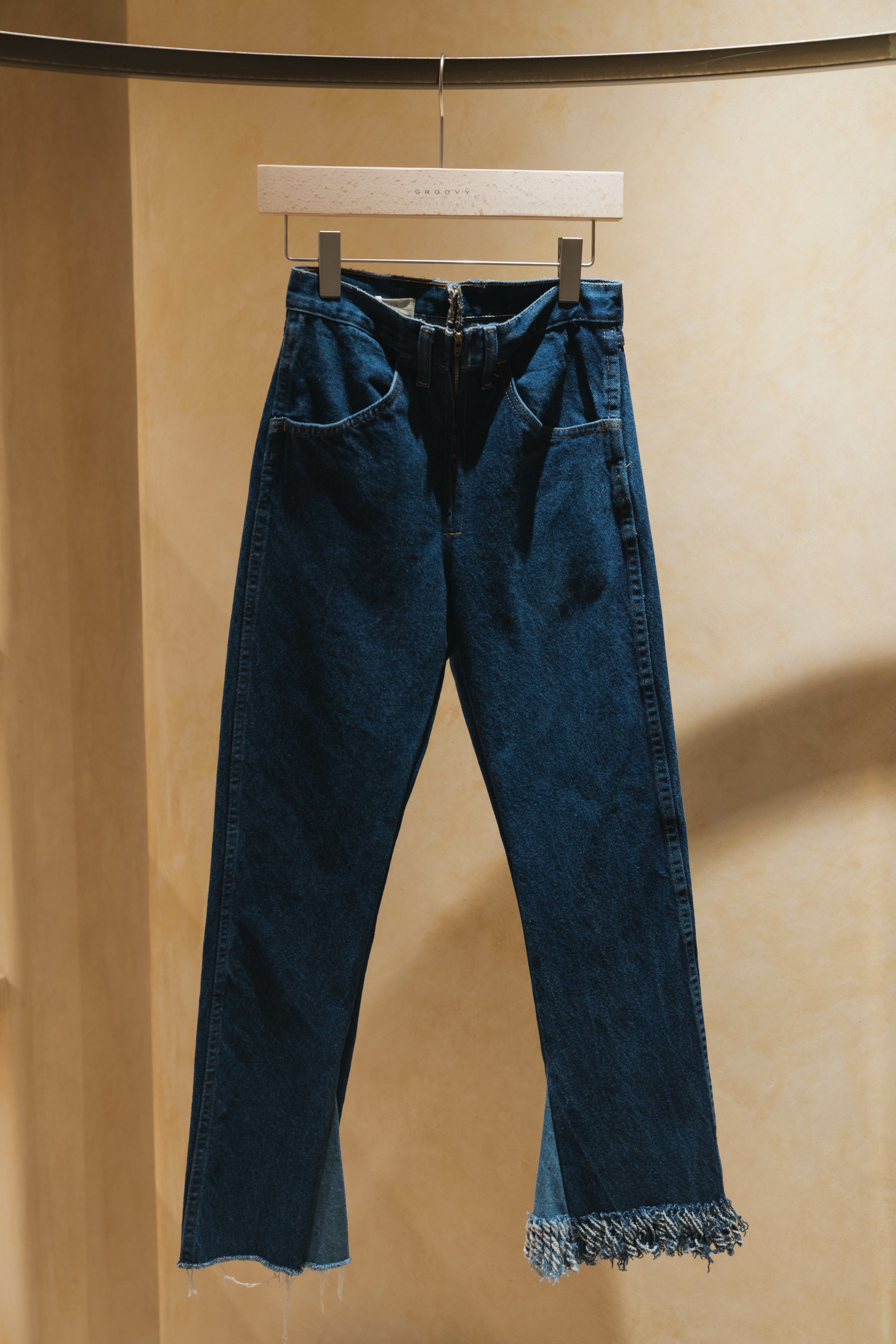 77 CIRCA MAKE FRINGE FLARE DENIM PANTS