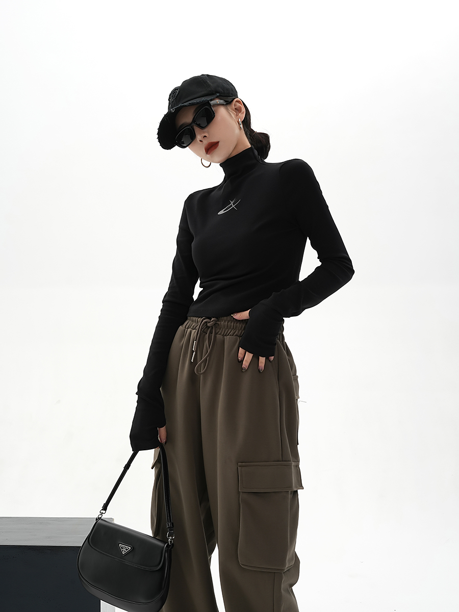 HK07 高領女短版修身長T