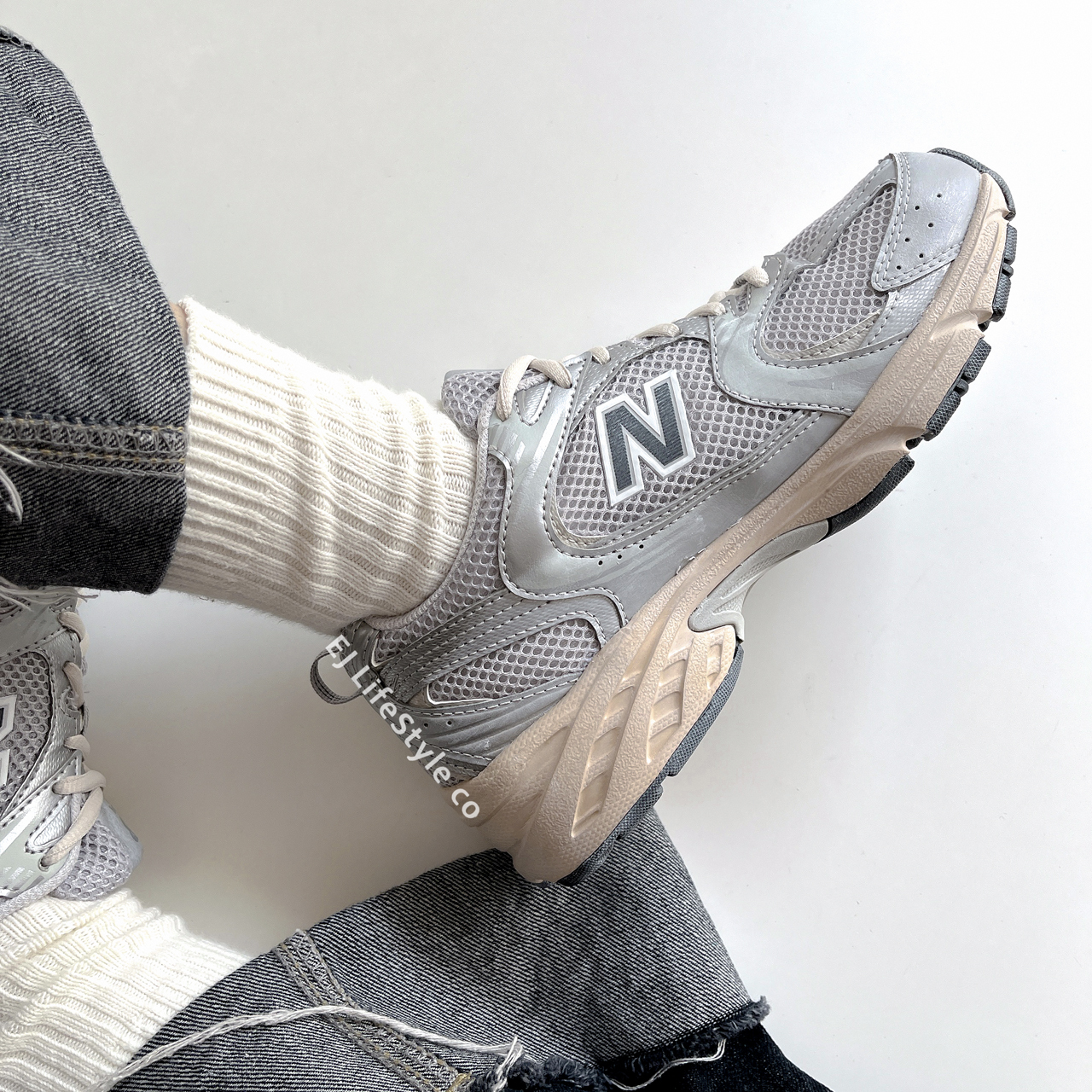 NEW BALANCE 530 復古銀奶油底刷色男鞋MR530VS / 現貨