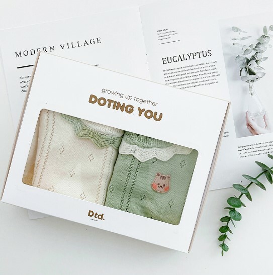 Dot to Dot 荷葉邊針織鏤空上下套裝禮盒