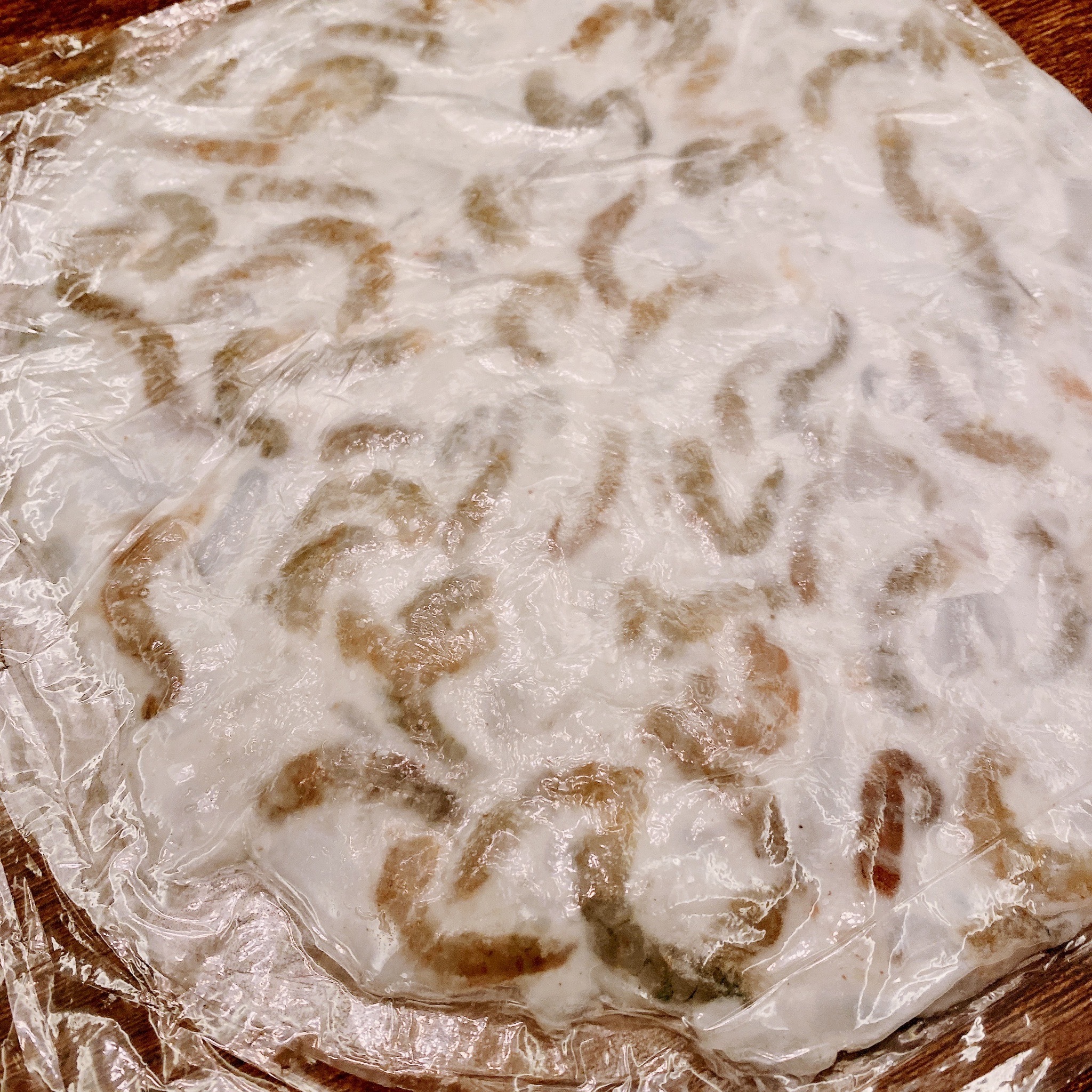 超多整尾蝦子在月亮蝦餅花枝蝦餅裡