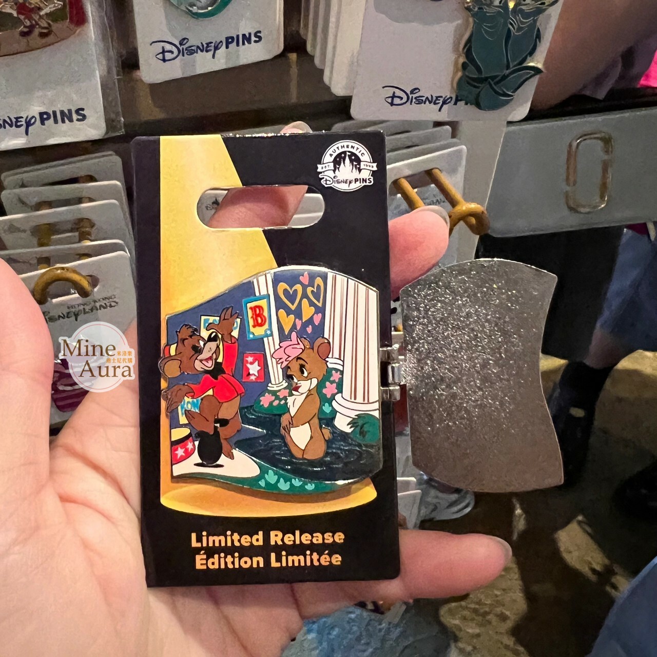 Fun and Fancy Free Bongo 熊熊 愛心場景 造型 徽章 PIN -香港迪士尼樂園