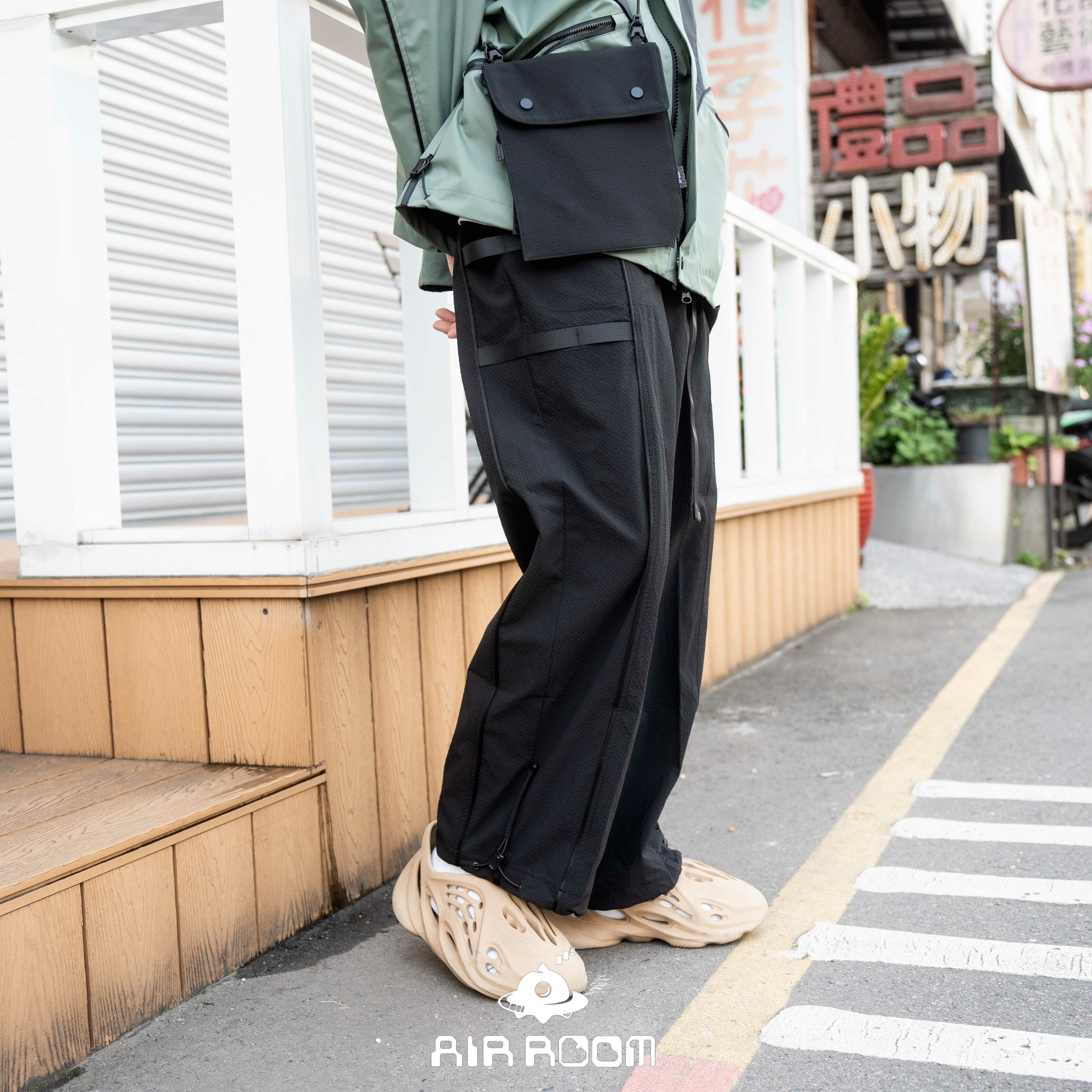 2023SS oqLiq Aura Protection drawstring pants ll 口袋可拆 側背包 泡泡布 機能 長褲 現貨 (23SP11)