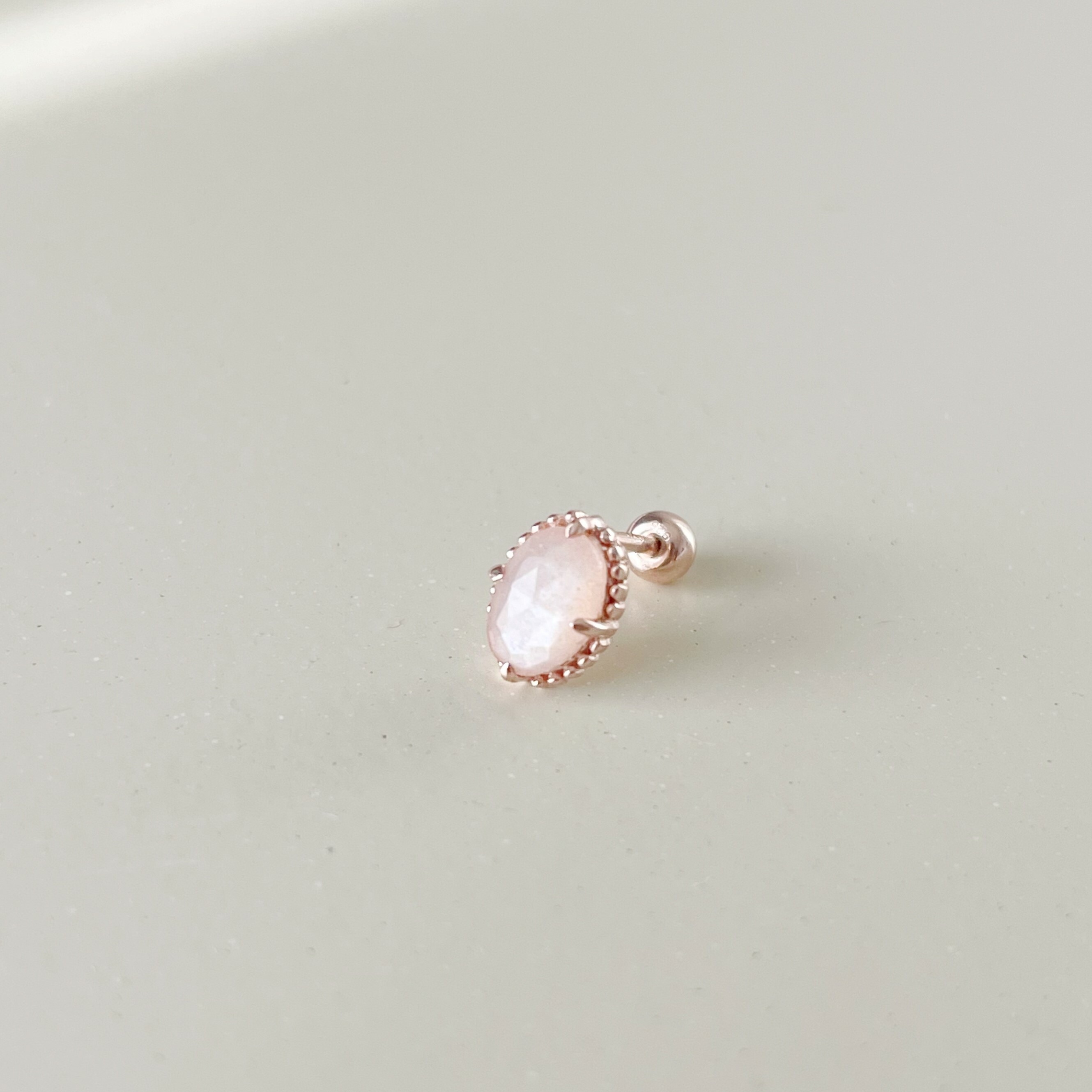 橢圓蛋撻蜜桃月光石轉珠耳環