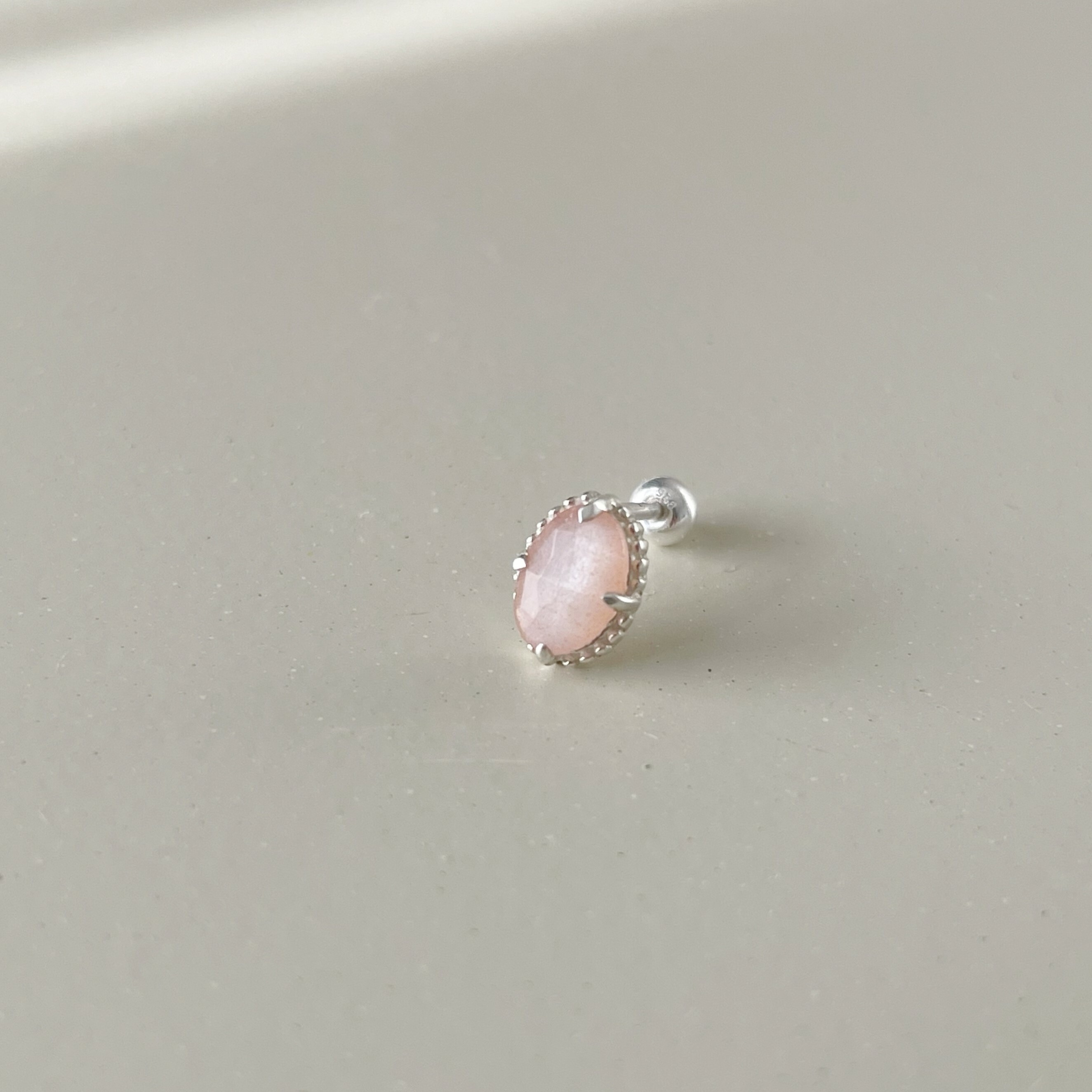 橢圓蛋撻蜜桃月光石轉珠耳環