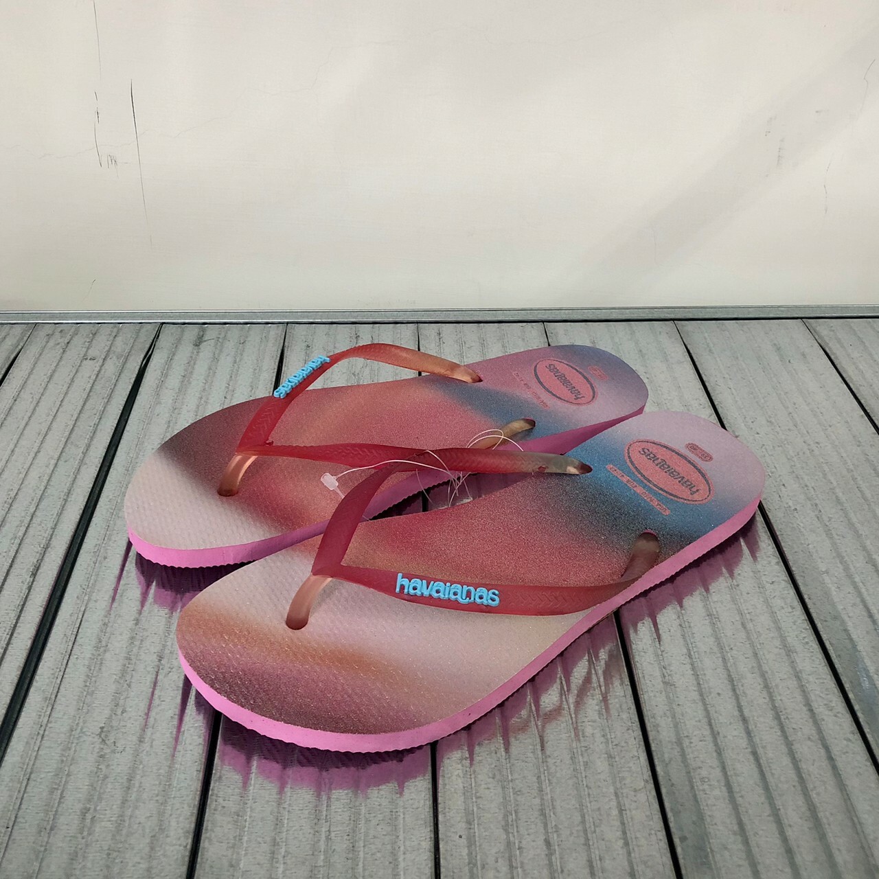 Havaianas 哈瓦仕 Slim Metallic Rainbow Flip Flops 拖鞋 夾腳拖 粉紅檸檬汽水 女款 4148256-1749