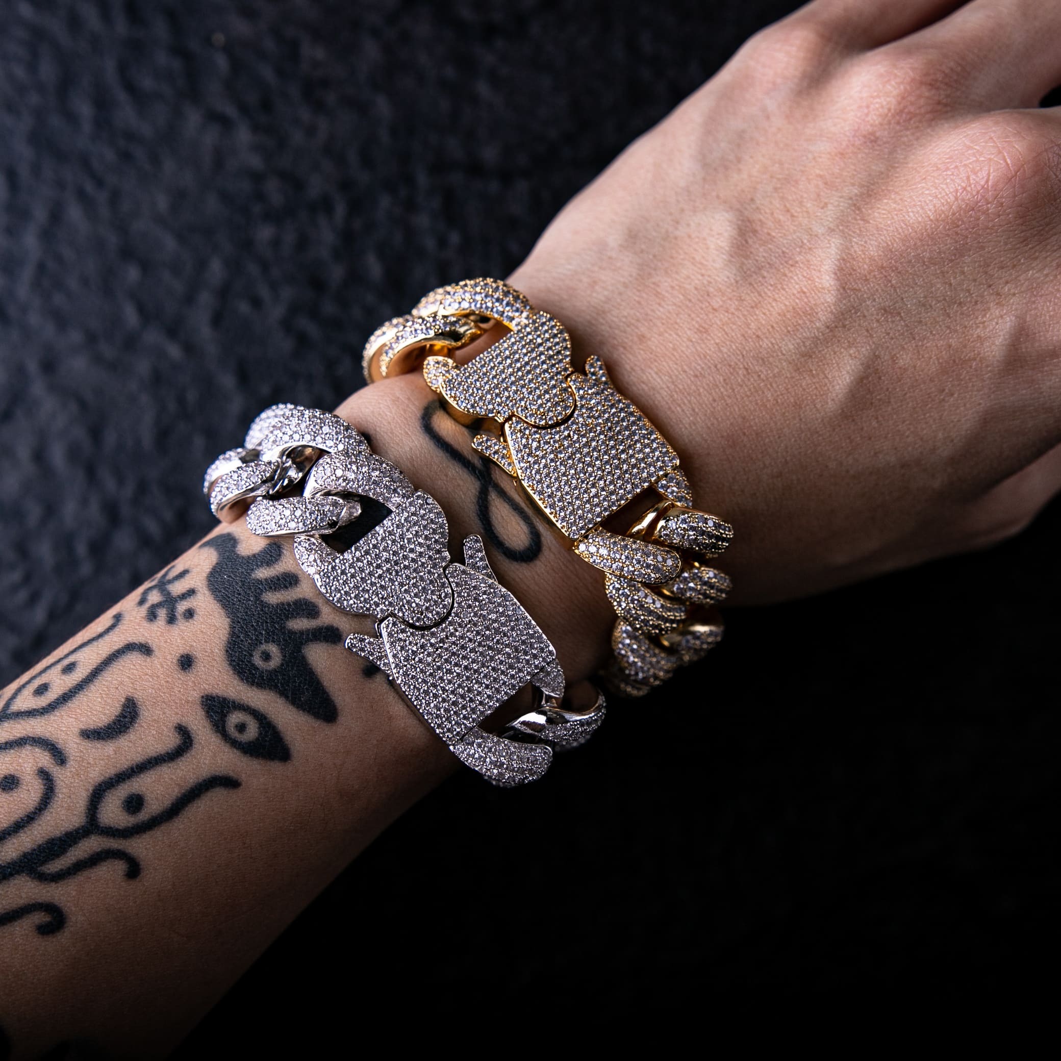 20mm滿鑲登山扣造型古巴手鍊