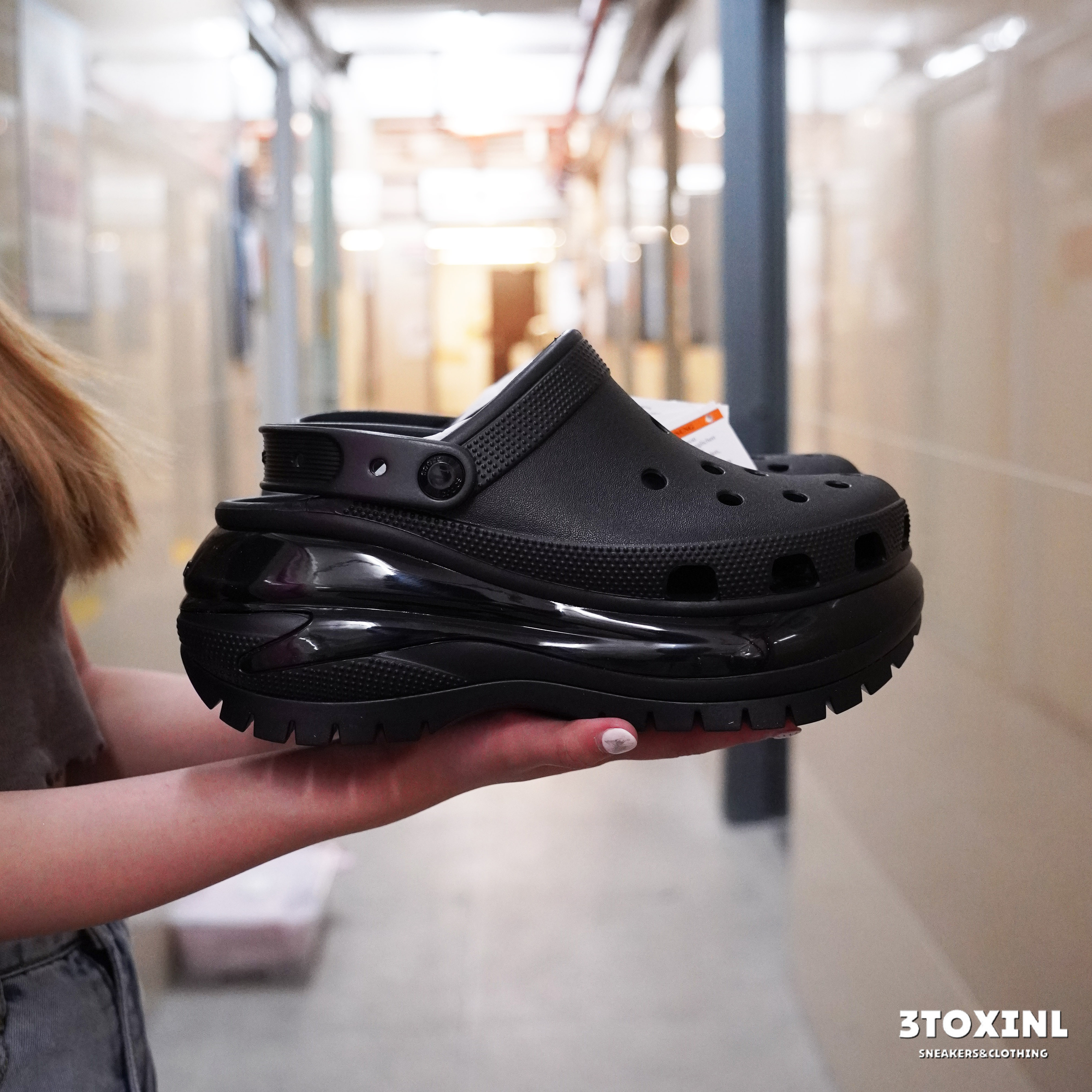 (現貨) Crocs Classic Mega Crush Clog