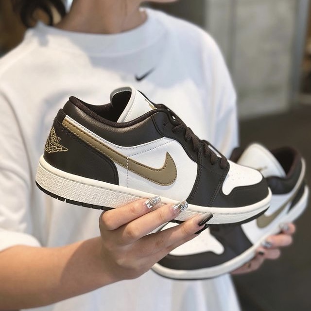 NIKE AIR JORDAN 1 LOW “Shadow Brown“ 摩卡可可色女鞋金色/ 預購