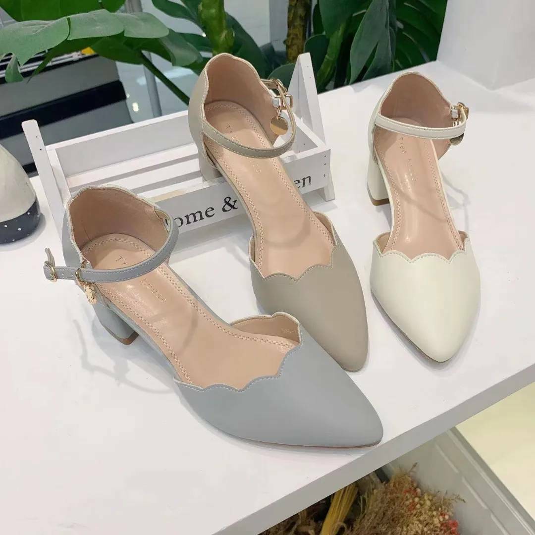 氣質花邊一字跟鞋