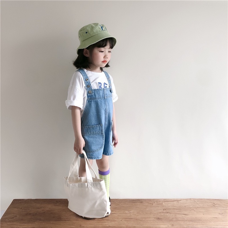 雙口袋吊帶短褲