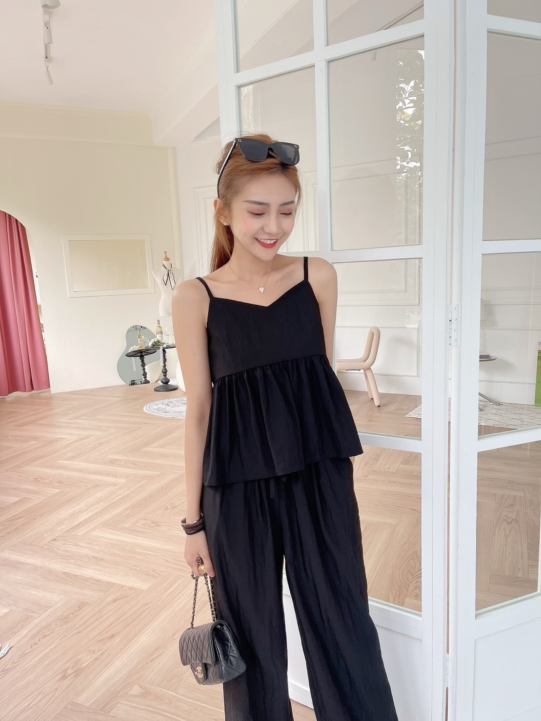 🔥06.28直播新品］💓闆娘一穿被問翻］🇰🇷正韓薄款涼感滑面微皺涼感兩件式套裝（黑色/兩色）