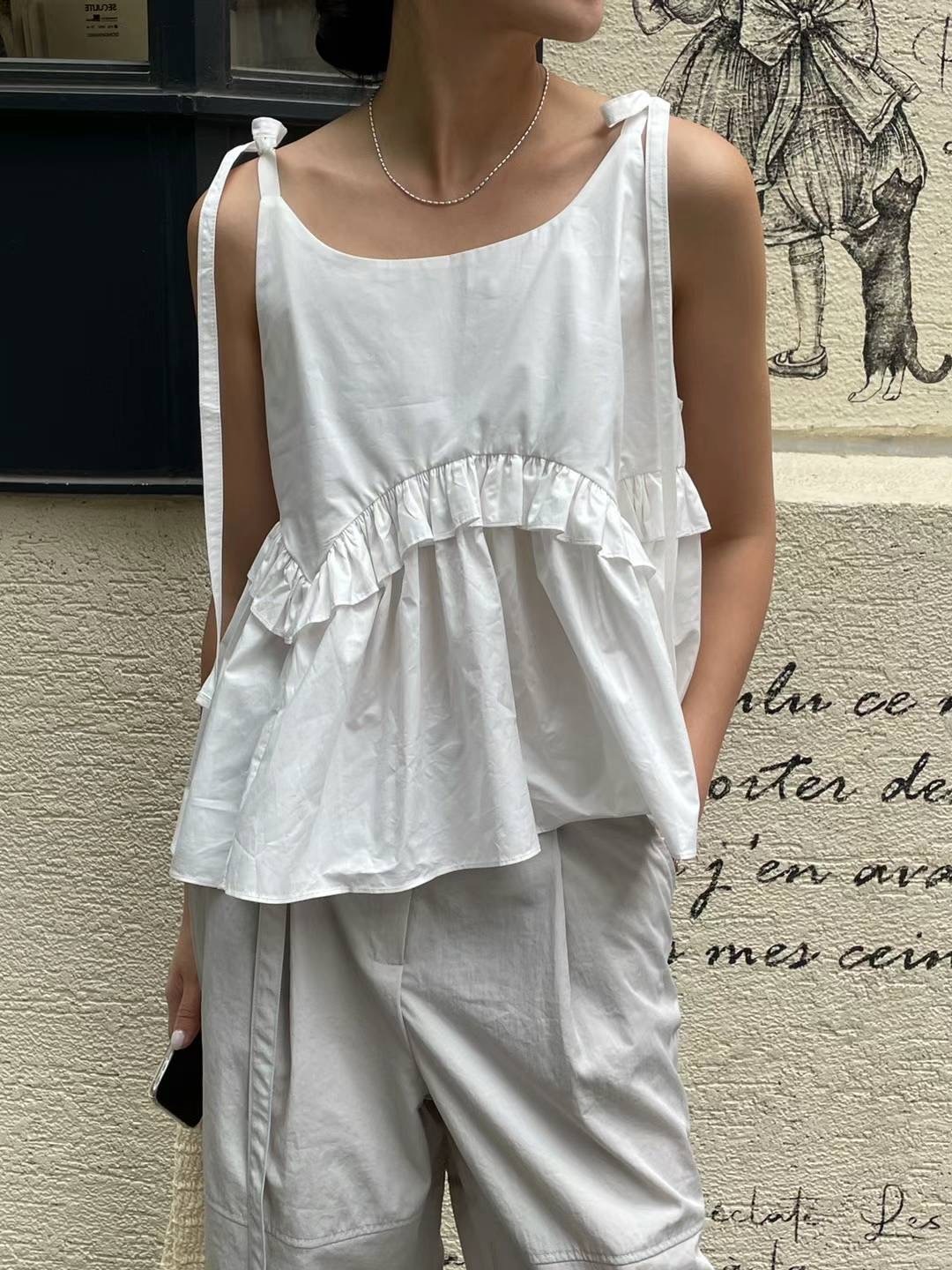 (現貨)回頭率很高的蝴蝶結背心｜ 韓國連線