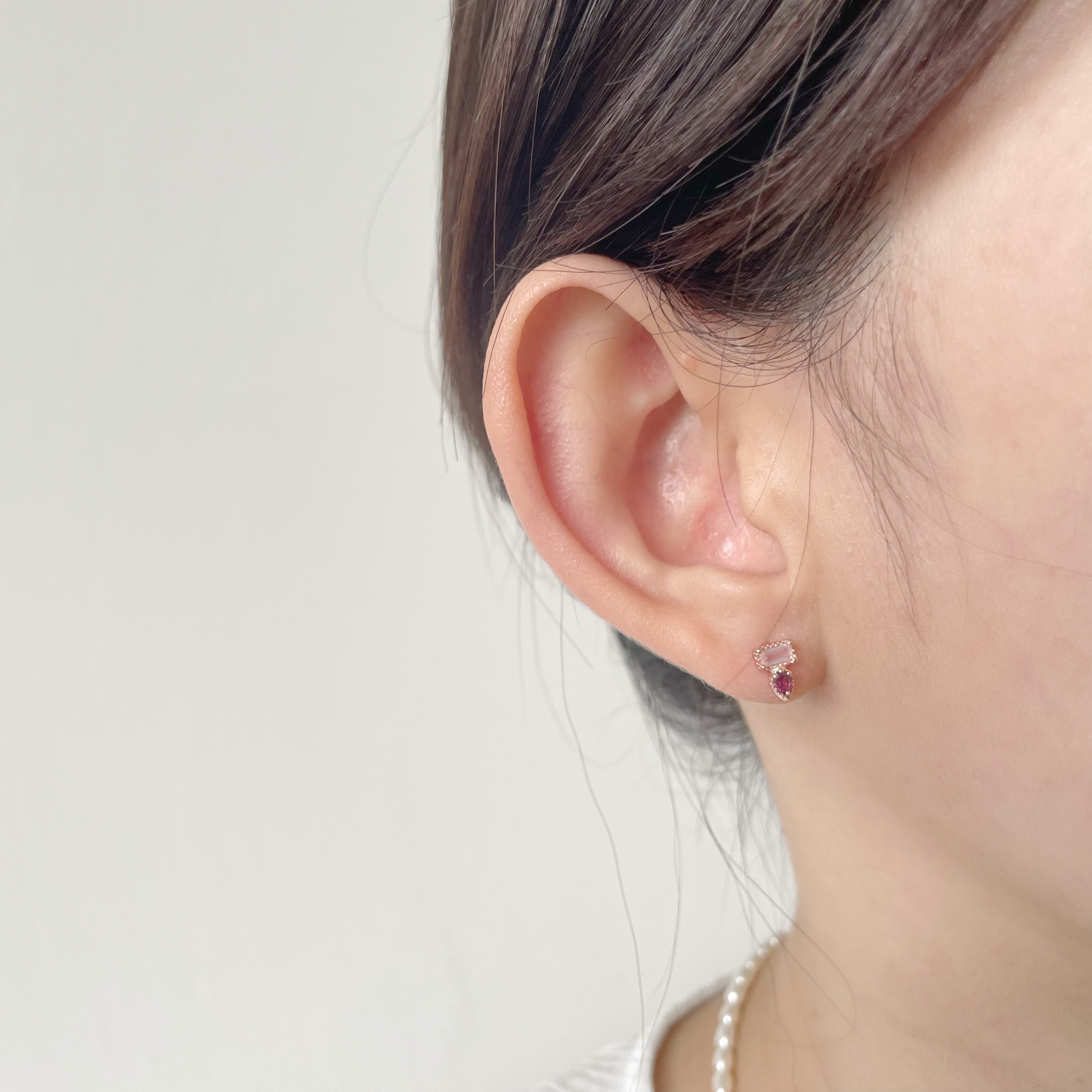 細方水滴粉晶玫瑰石榴石轉珠耳環