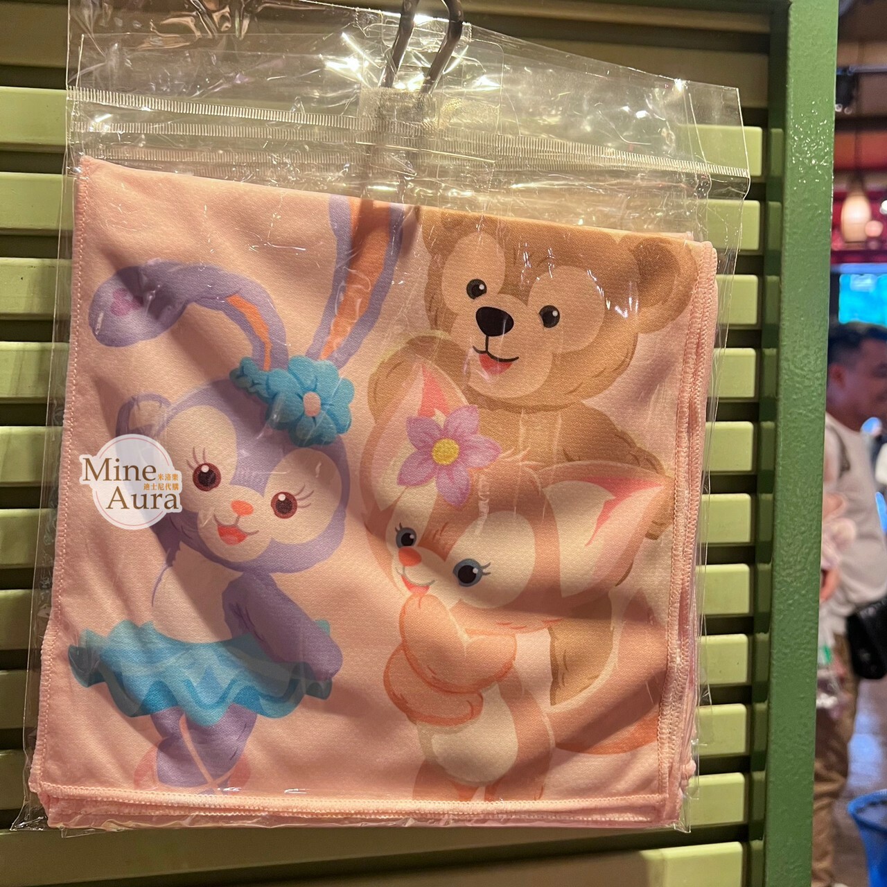 達菲 Duffy 與好友們 滿版圖案 粉色底 連帽設計 涼感 小披肩 罩衫 D&F達菲系列 -香港迪士尼樂園