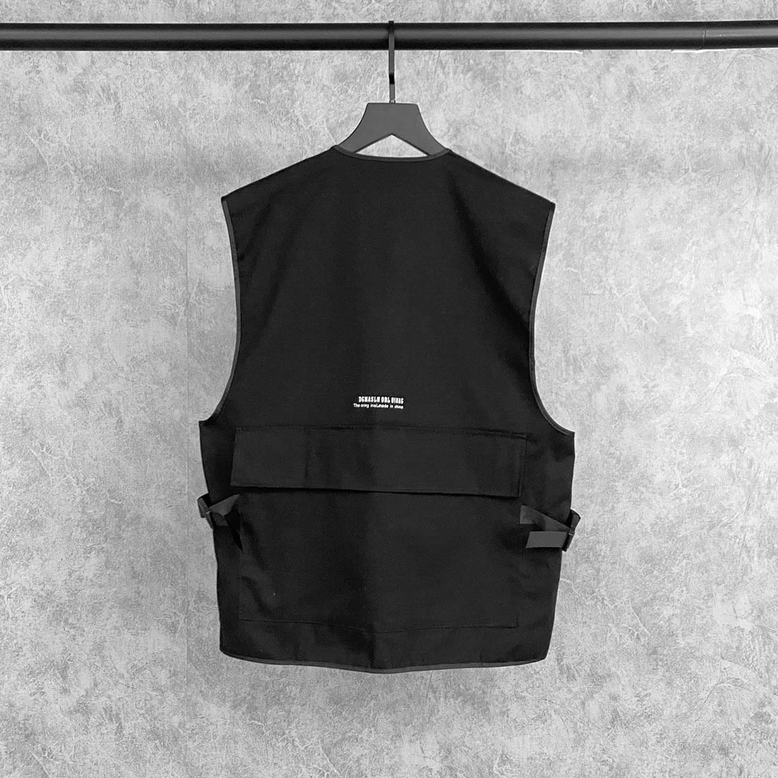 Red hot sale cargo vest