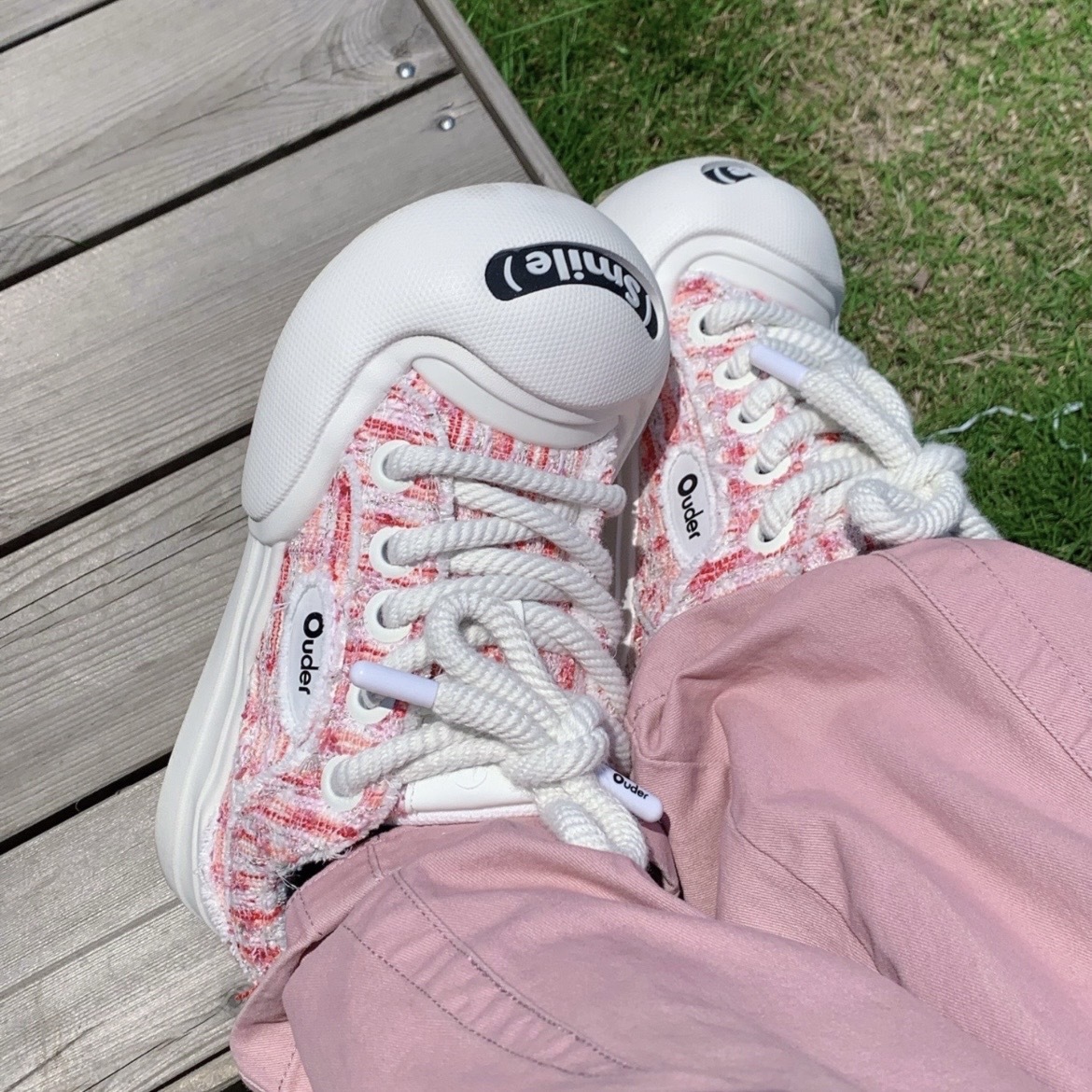 Ouder "Smiler" 開口笑 大頭鞋 小香風款 粉色/黑色