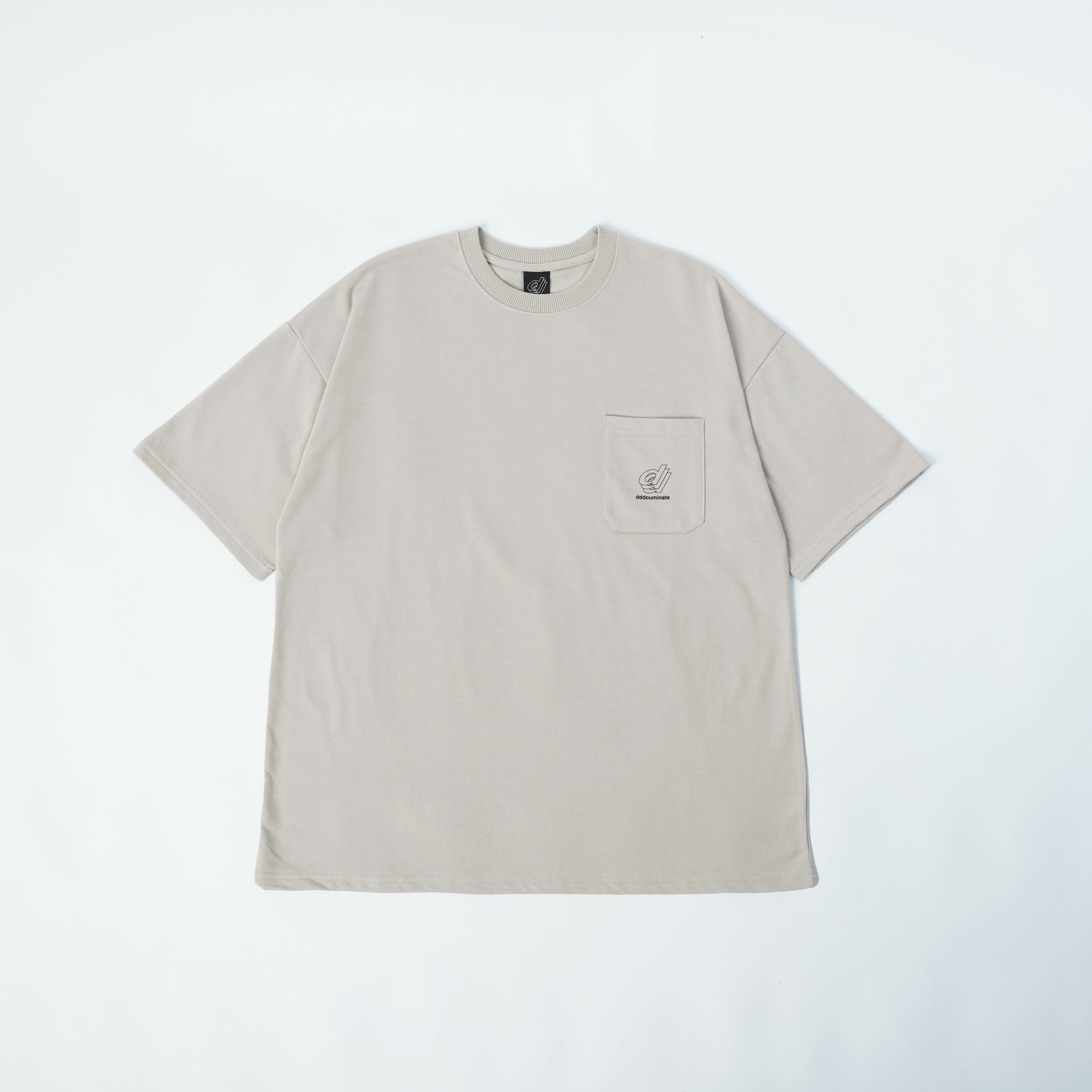 dddouminate 3d logo pocket Tee