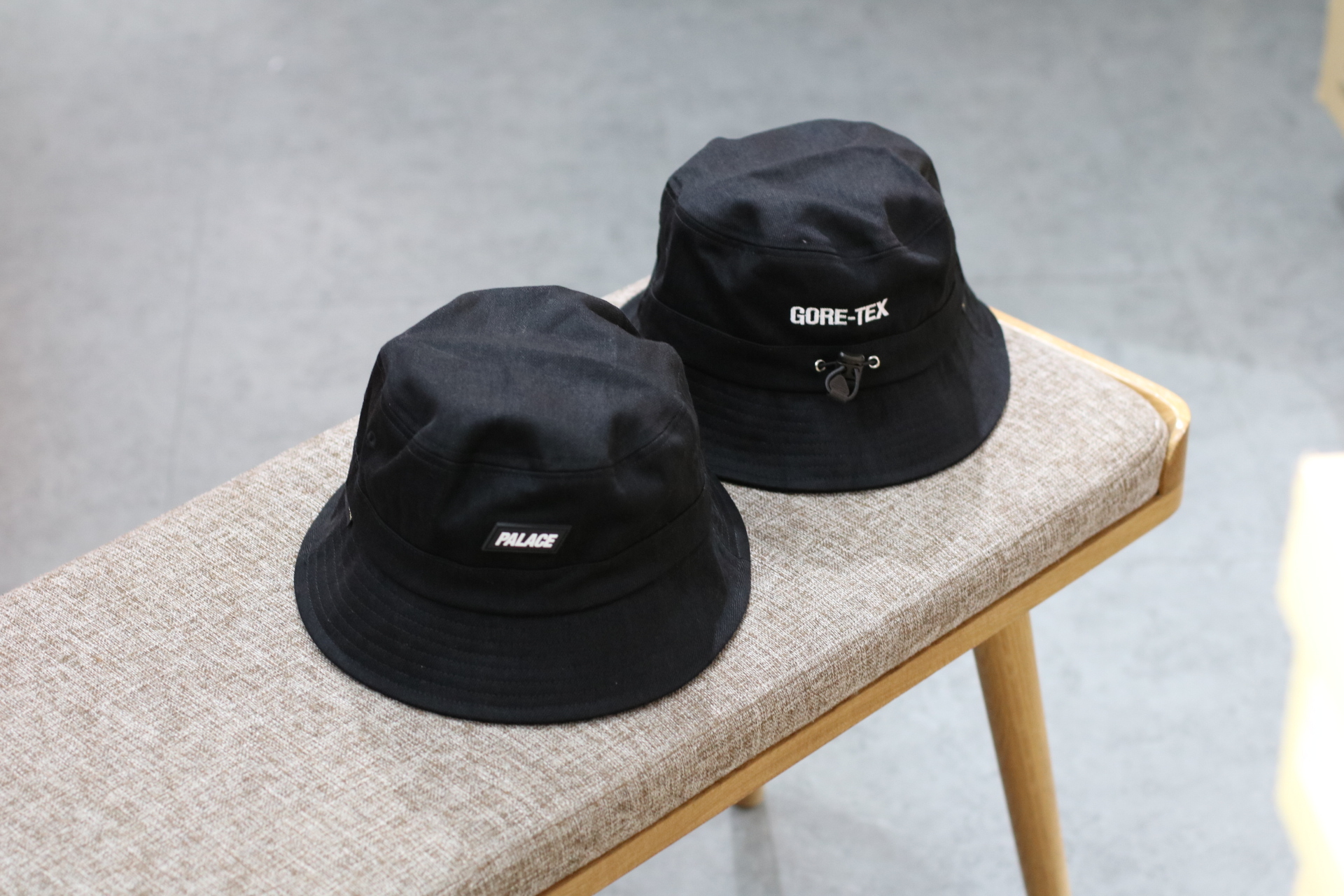 PALACE GORE-TEX バケットハット SM ブラック PALACE GORE-TEX バケットハット S/M