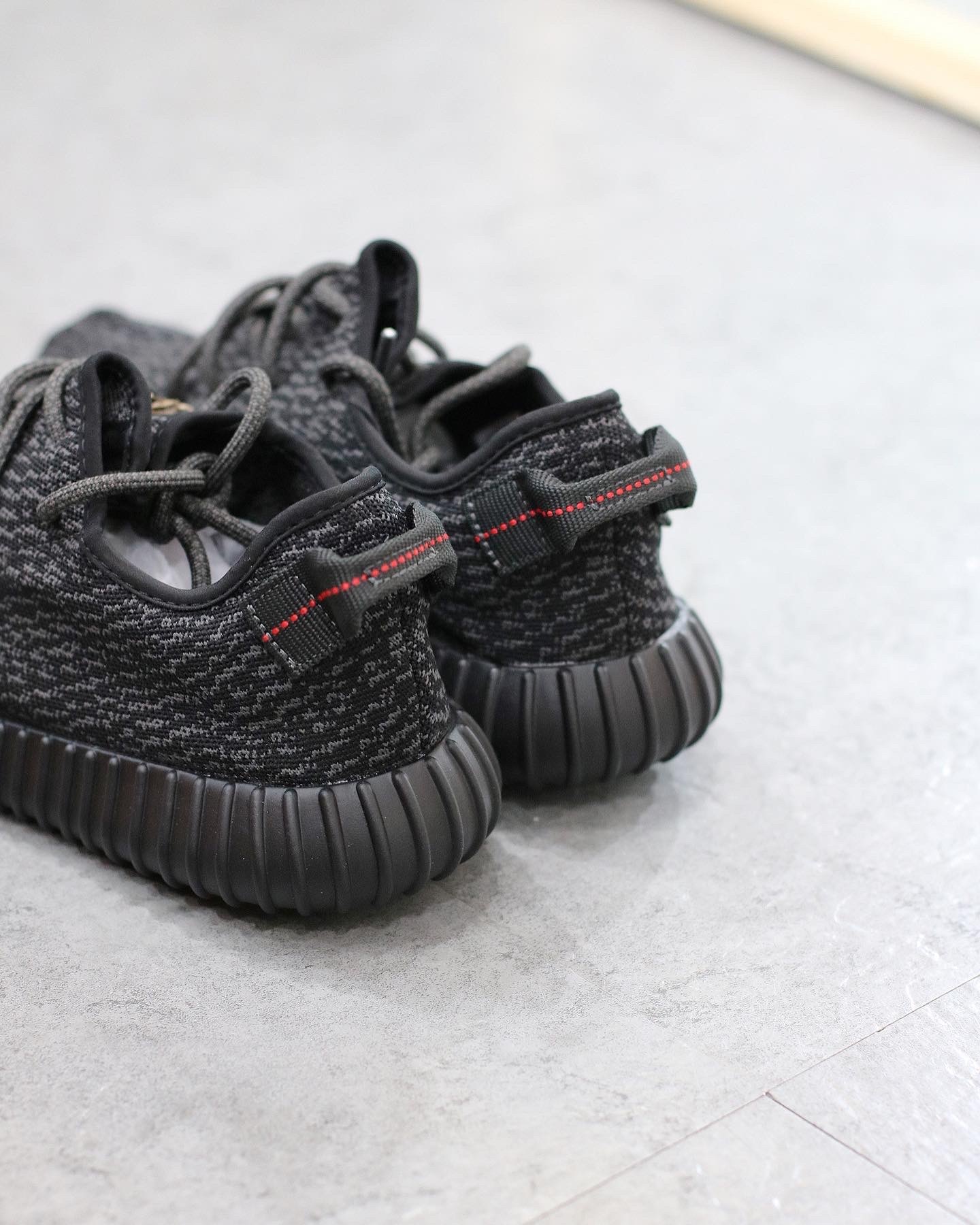 adidas Yeezy Boost 350 Pirate Black (2023) BB5350