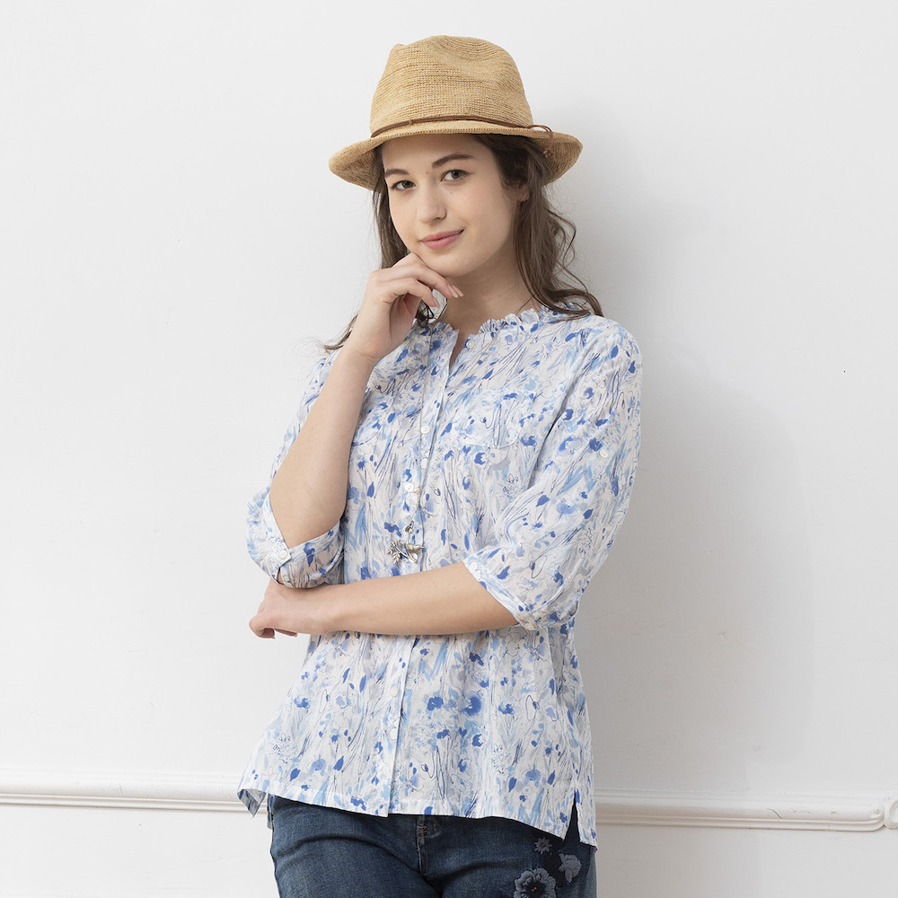 PIPPY 清爽渲染印花5分袖圓領上衣 藍
