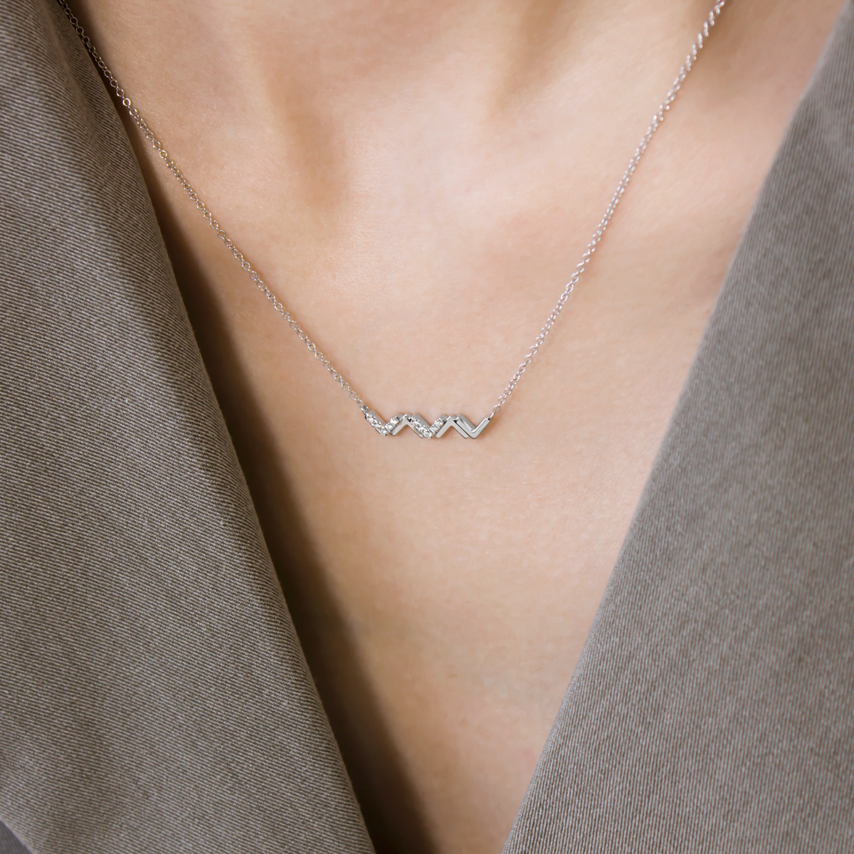 Zigzags V Necklace