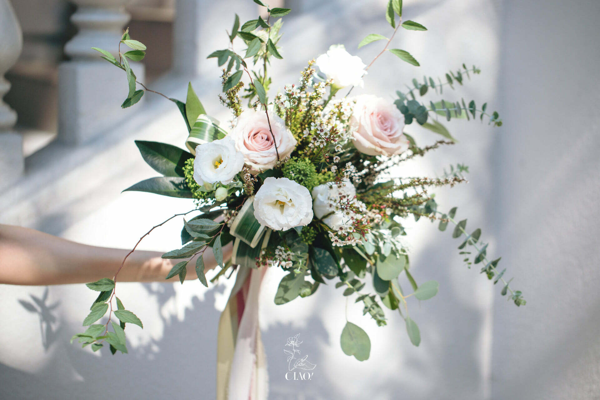 巧偶花藝_捧花精選_白粉綠色