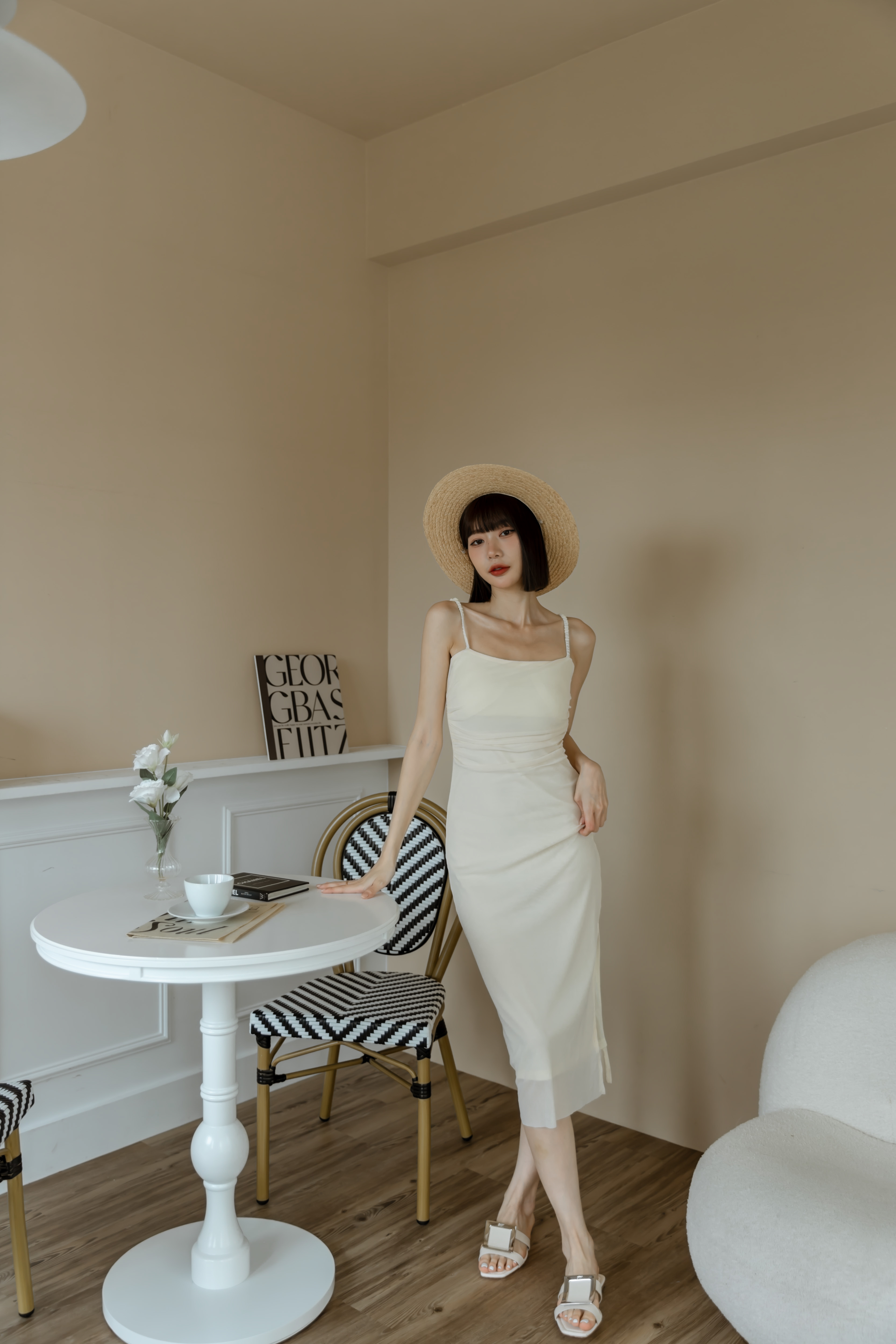 米白紗抓皺洋裝