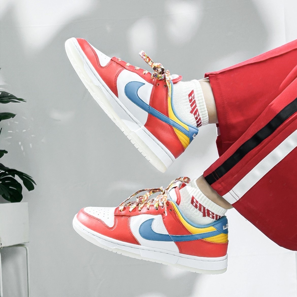 Nike Dunk Low x LeBron James水果麥片 紅藍黃白 皮革 街頭風 DH8009-600