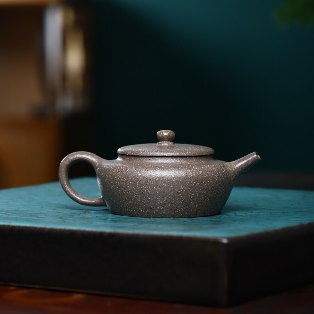 【扁晨 】-- 造型極其簡約，素面漱靜，尚有明式遺風，高性價比實用器。